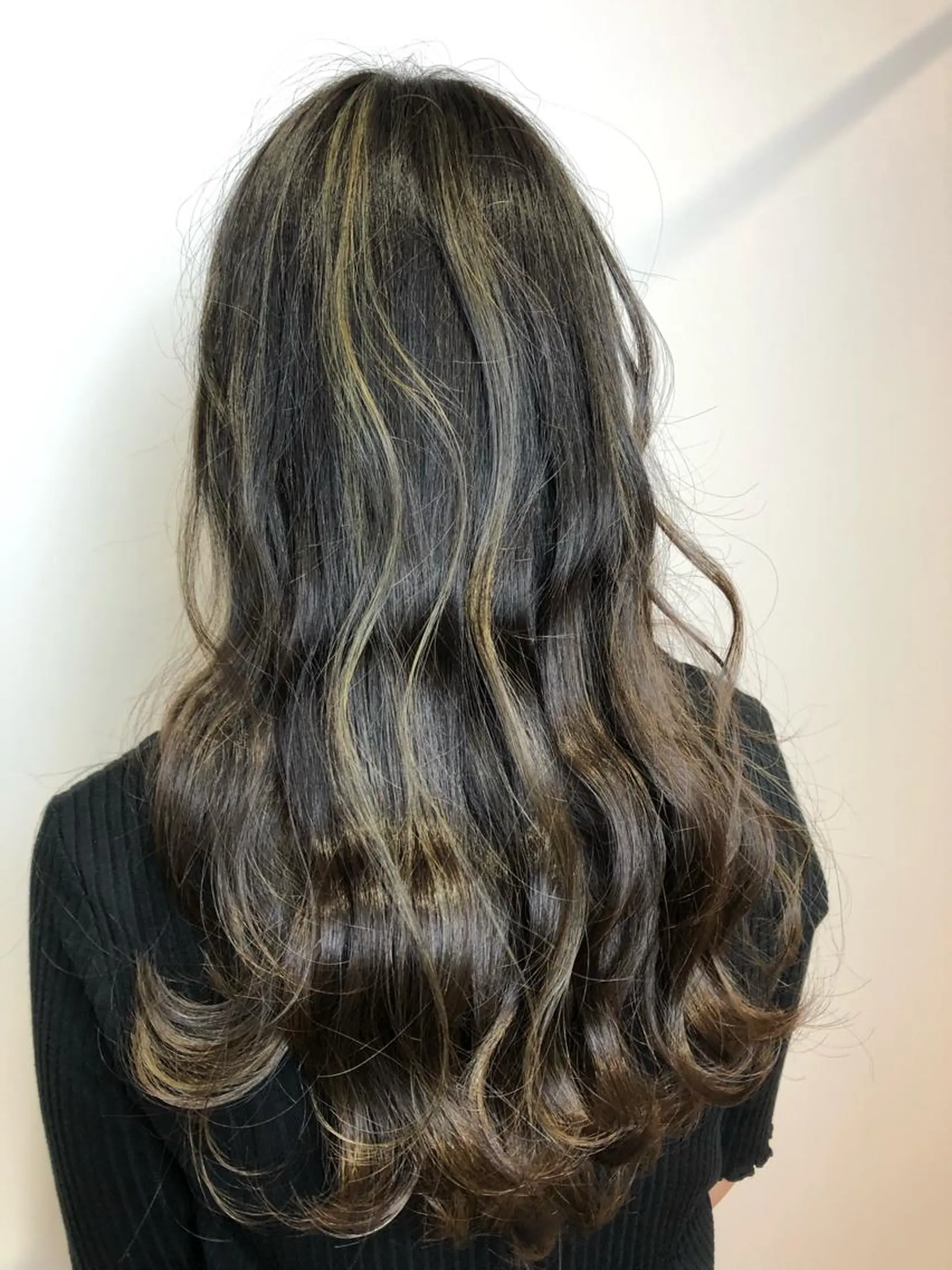 ロング カラー カット ヘアカラー トリートメント 青野 文香のヘアスタイル