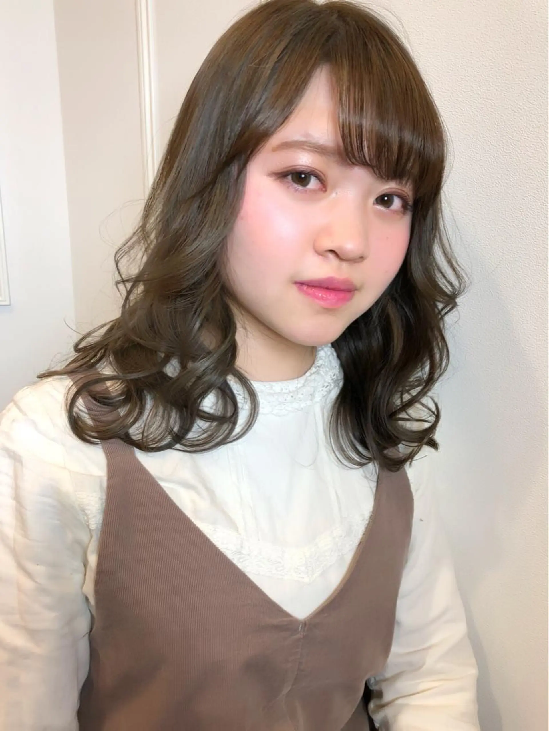 ミディアム カラー アッシュ 今野 あゆみのマツエク・マツパデザイン