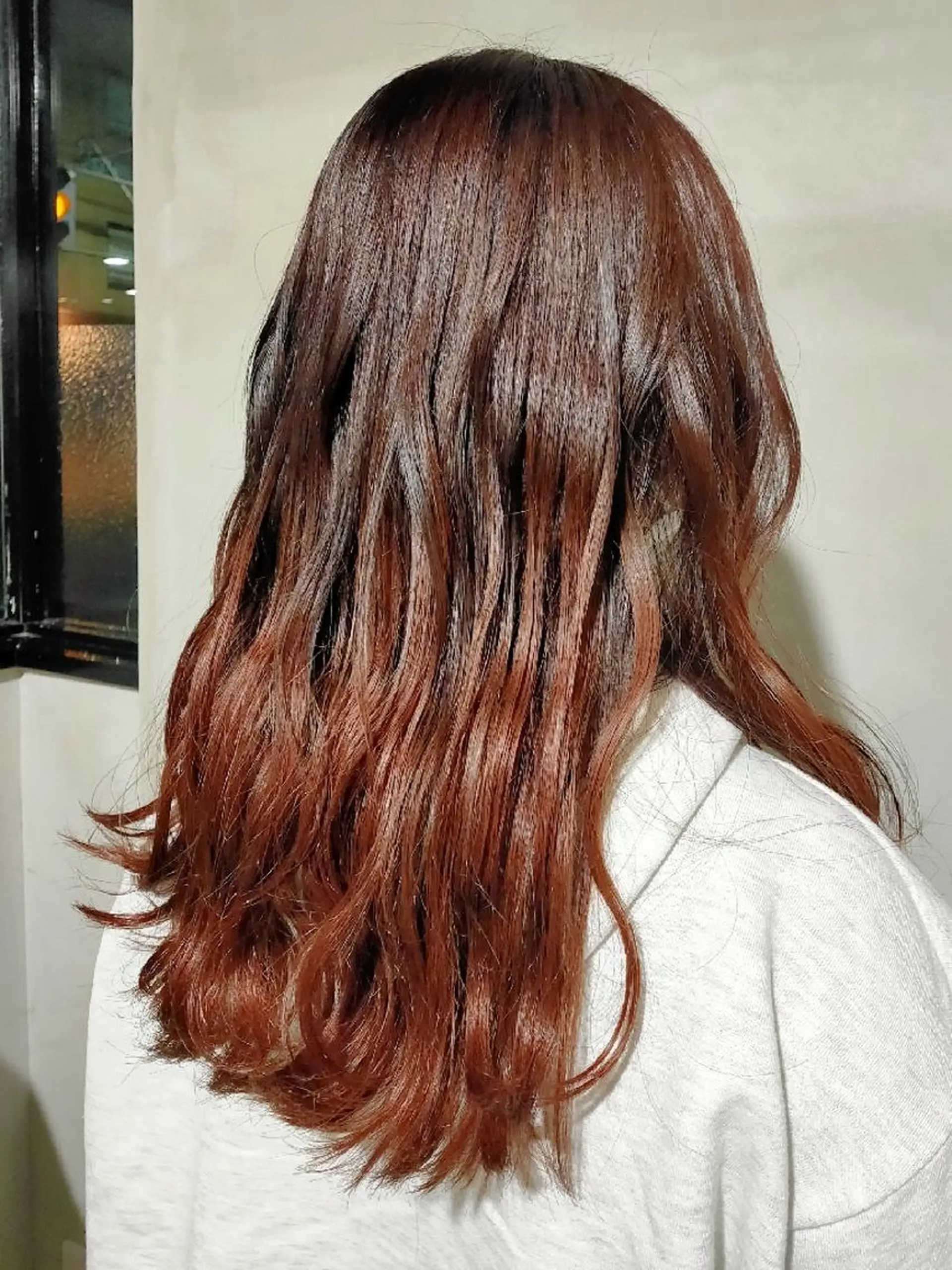ミディアム カラー ヘアアレンジ グラデーションカラー ピンクカラー 五十嵐 野乃佳のヘアスタイル