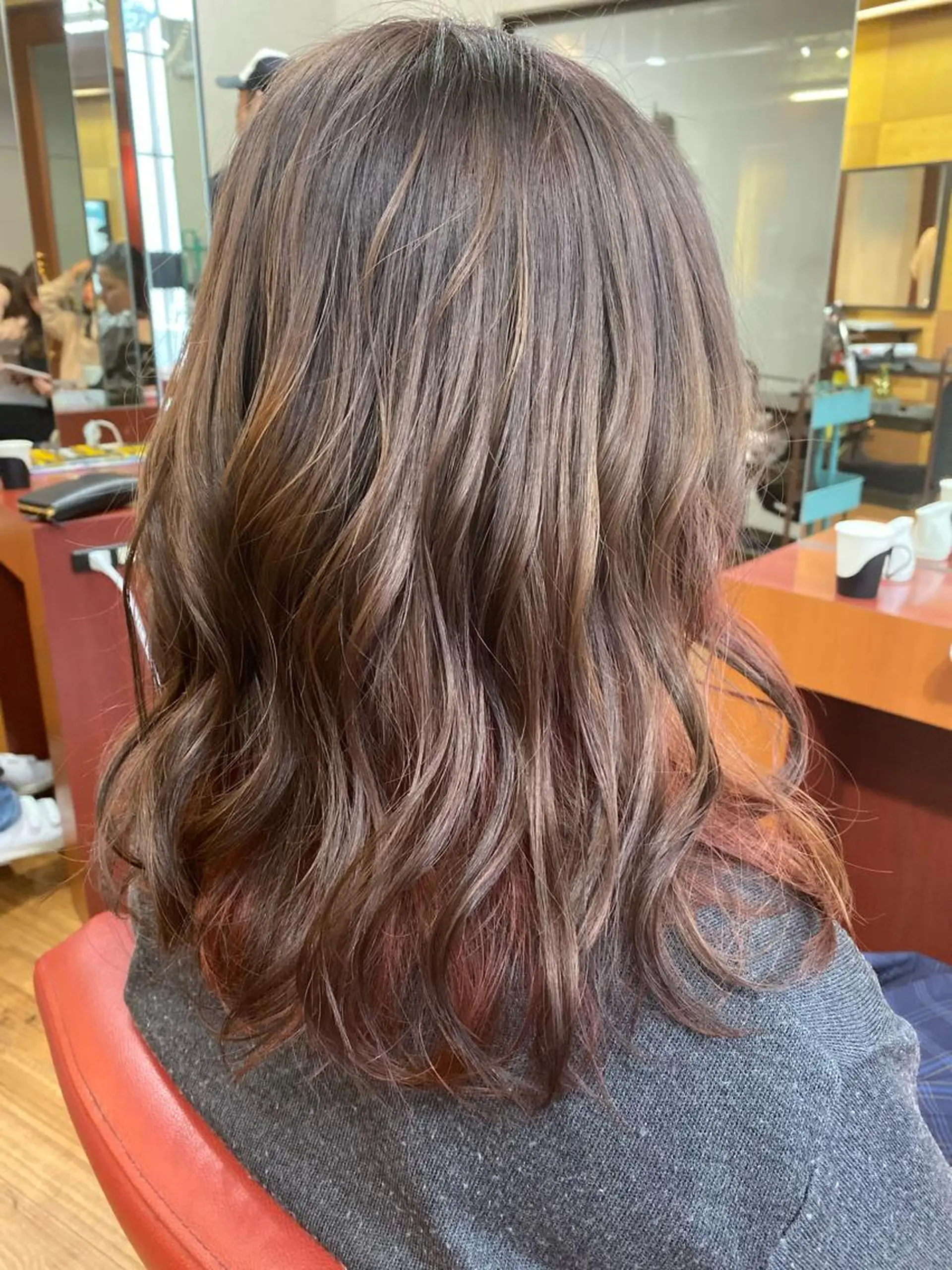 ミディアム カラー インナーカラー wa daのヘアスタイル