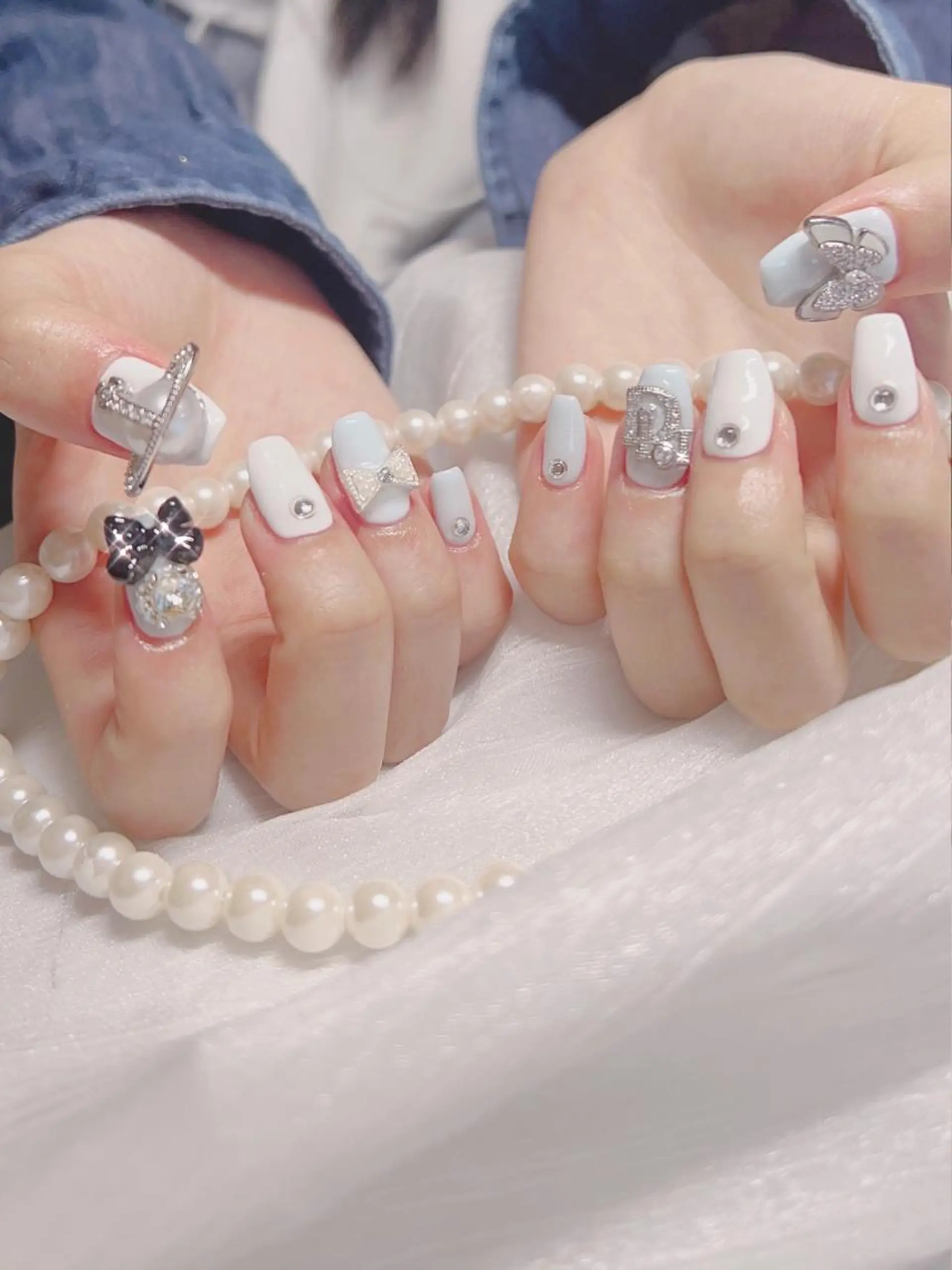 ネイル オーロラネイル フレンチネイル ジェルネイル 韓国ネイル マグネットネイル ハンドネイル ハンドケア EN nailsalon所属・【ENサロン】 Rei🎀Nailのネイルデザイン