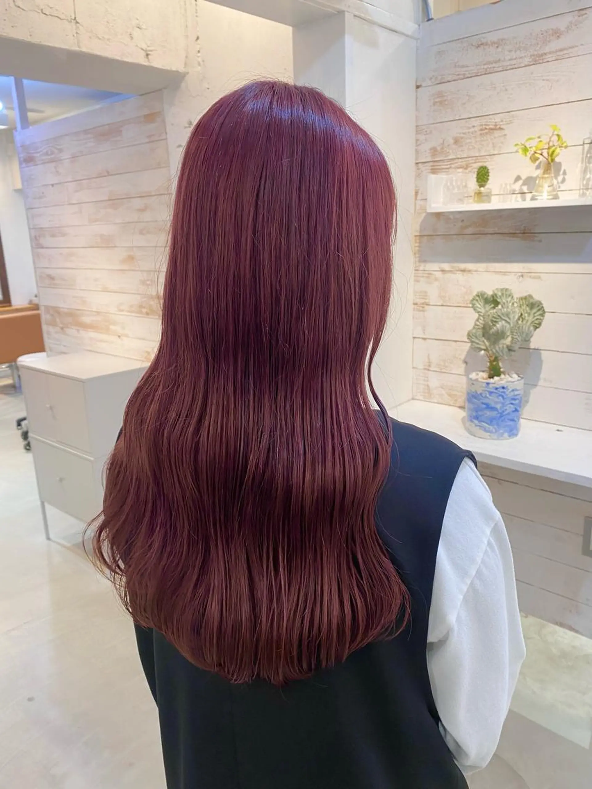 ロング 髪質改善 ブリーチなしカラー レイヤーカットのヘアスタイル