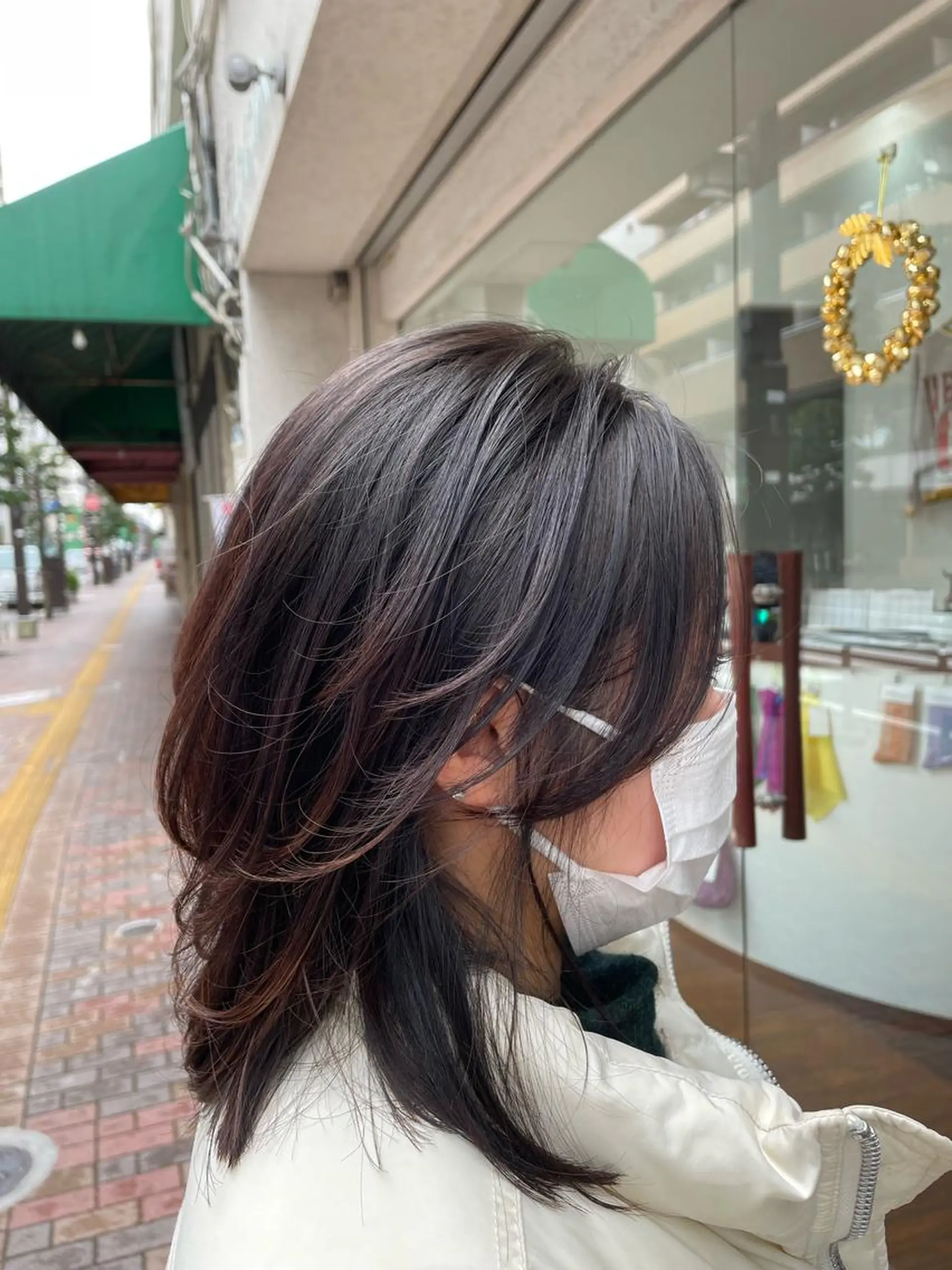 セミロング カット CoCooN Hiromiのヘアスタイル