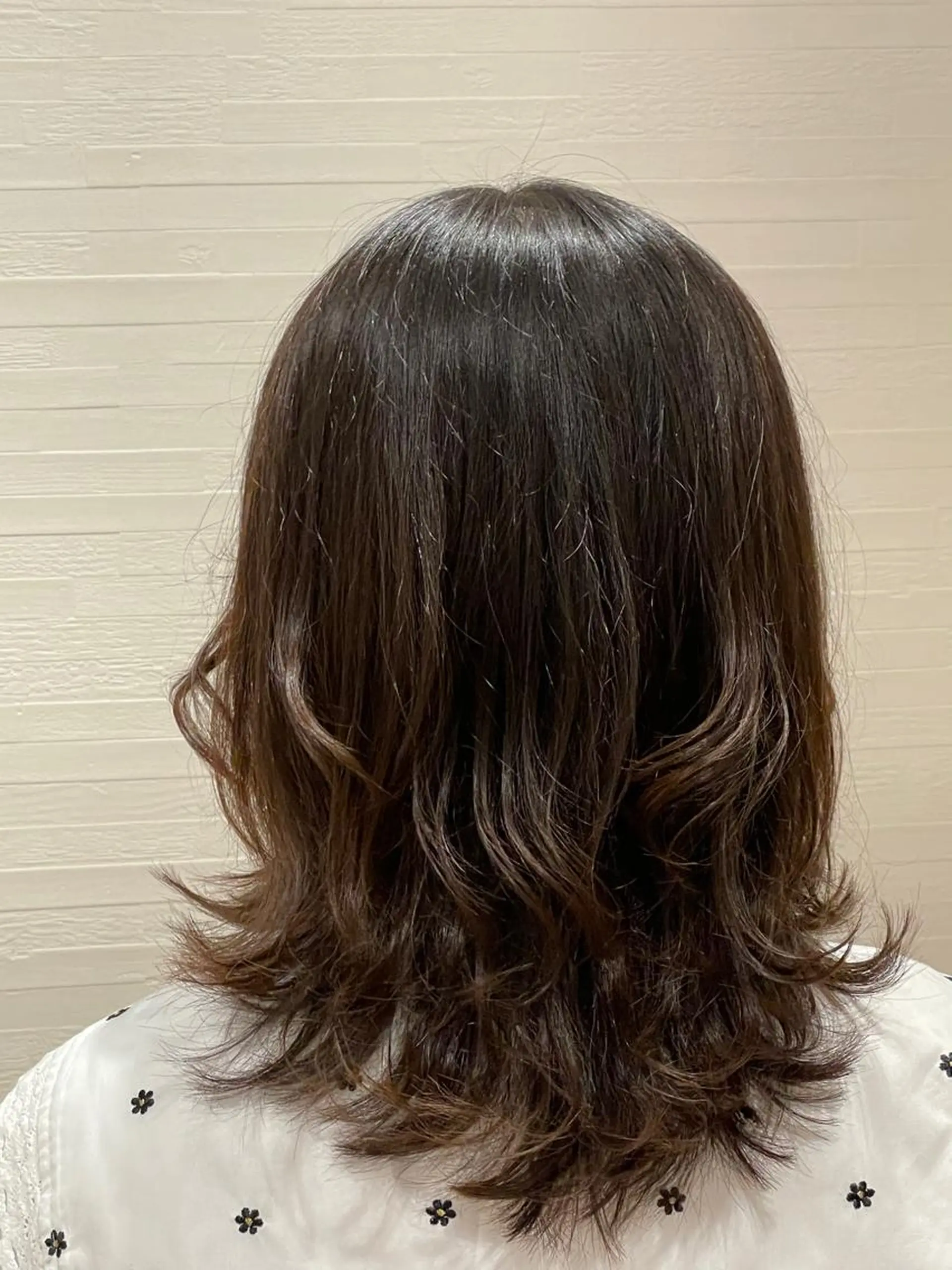 ミディアム 菅野 洸のヘアスタイル