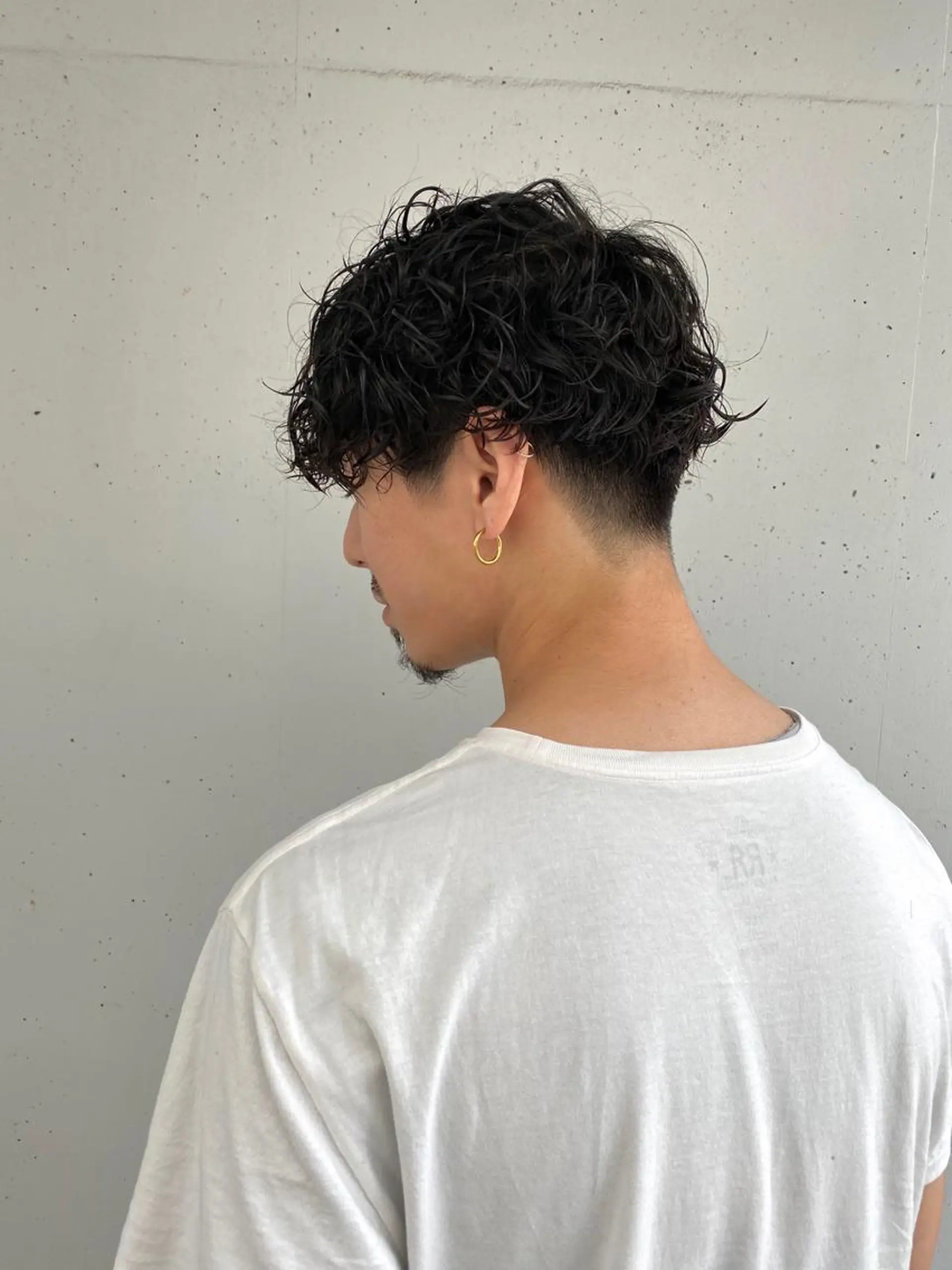 メンズ 刈り上げ カット パーマ、髪質改善 カズマのヘアスタイル