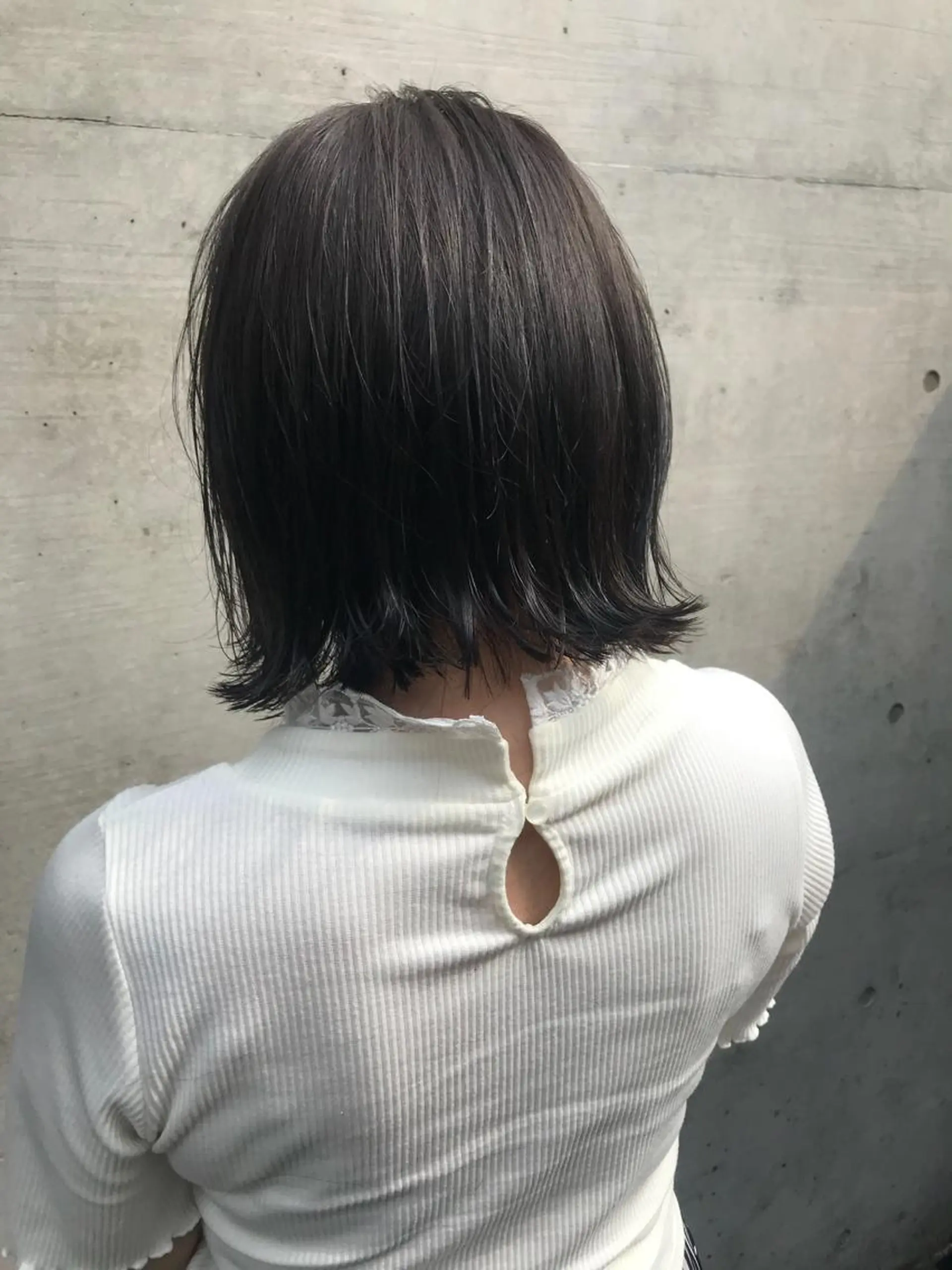 ショート カラー 切りっぱなしボブ ブルーカラー ボブ 外ハネヘア ていねい技術No.1 🌈諏訪 健太のヘアスタイル
