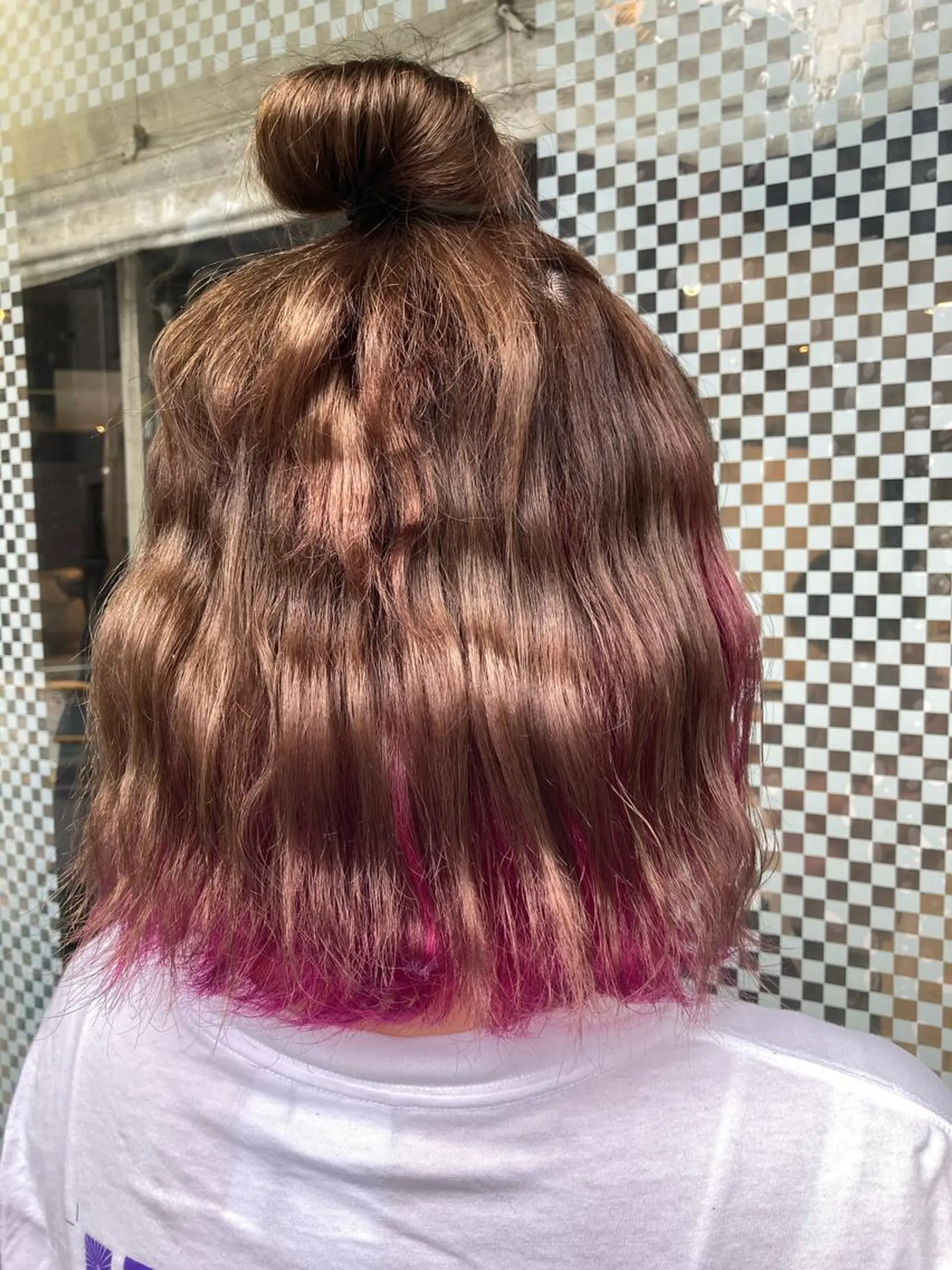 ミディアム カラー ブリーチ インナーカラー ピンクカラー バイオレットカラー ヘアカラー 宮原 佳苗のヘアスタイル