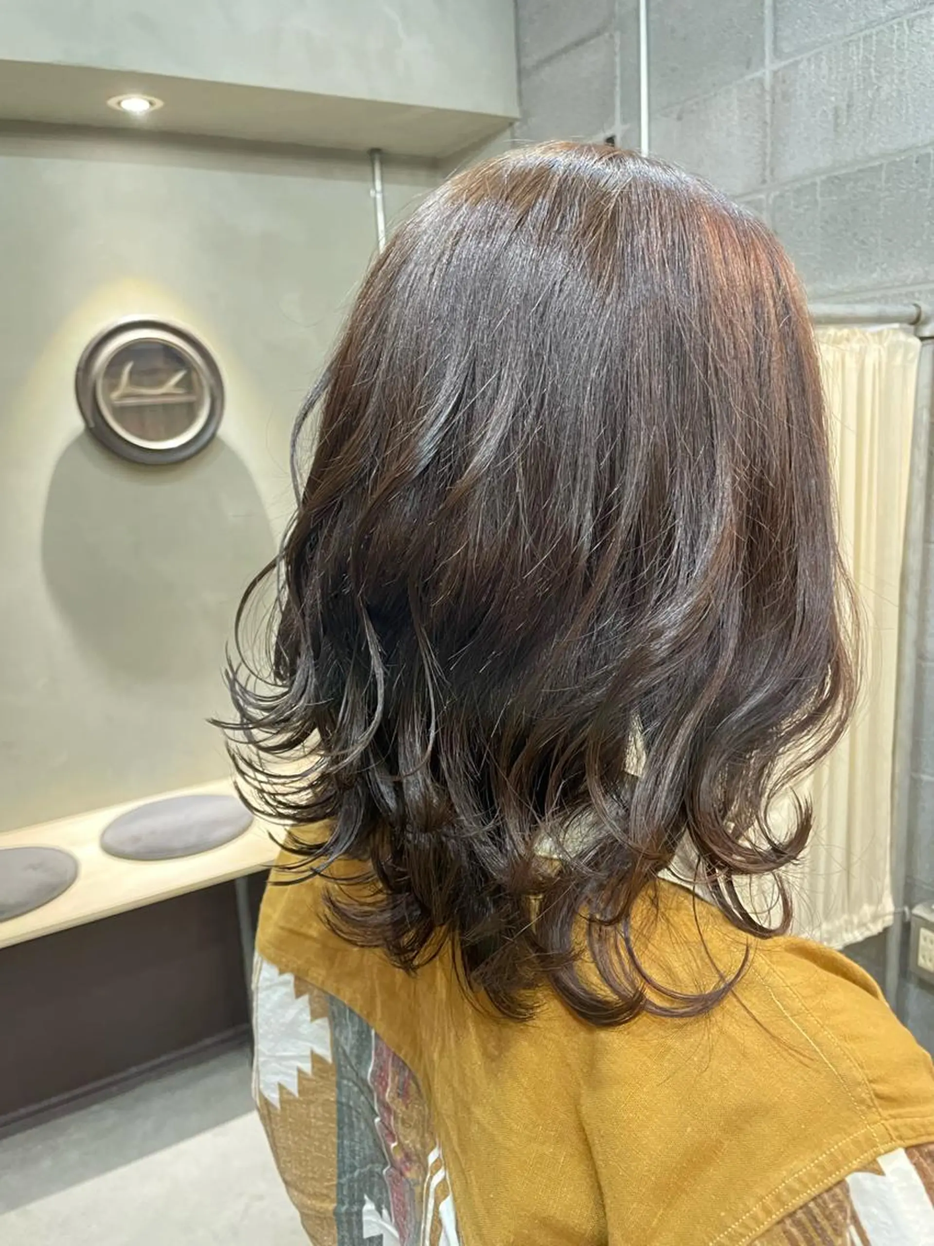 セミロング カラー グレージュ カーキグレージュ ALBELY  hair&spa 浜松上島店所属・ダメージさせない 菊池紳吾のヘアスタイル