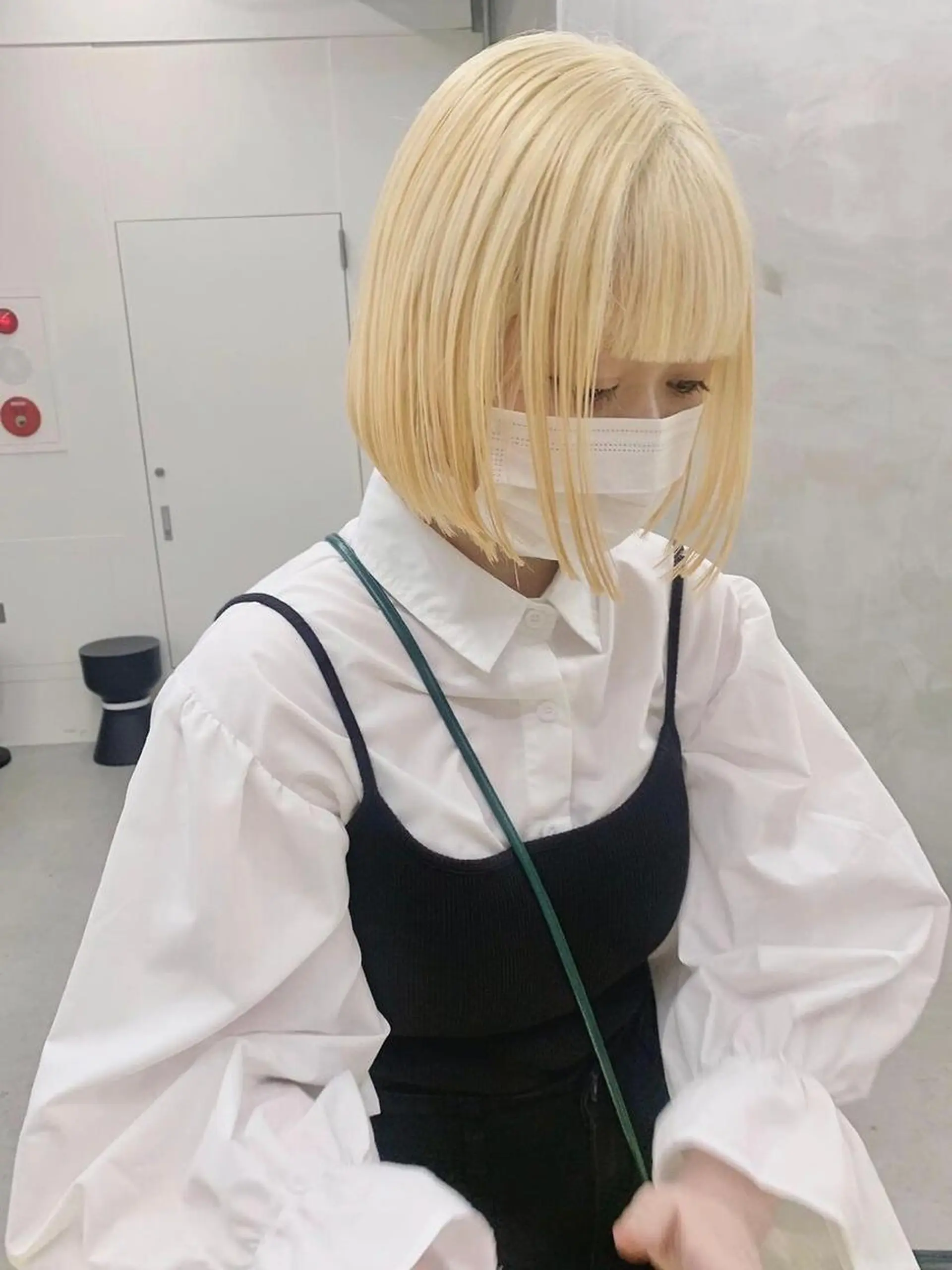 ショート カラー バレイヤージュ ブリーチ ケアブリーチ デザインカラー ダブルカラー スパイラルパーマ 🌐hina⭐️のヘアスタイル