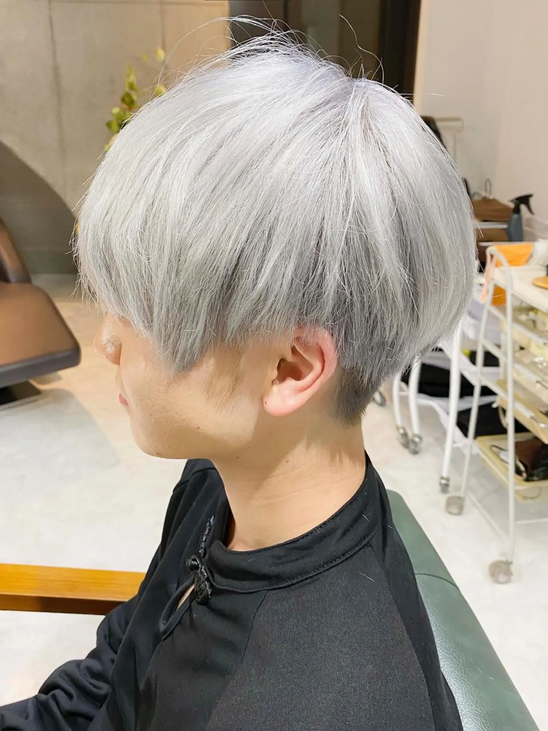 ショート カラー ヘアアレンジ メンズ メンズブリーチ メンズ韓国風 韓国マッシュ マッシュ ツーブロック 𝐑𝐈𝐍𝐊𝐀 🐷🖤のヘアスタイル