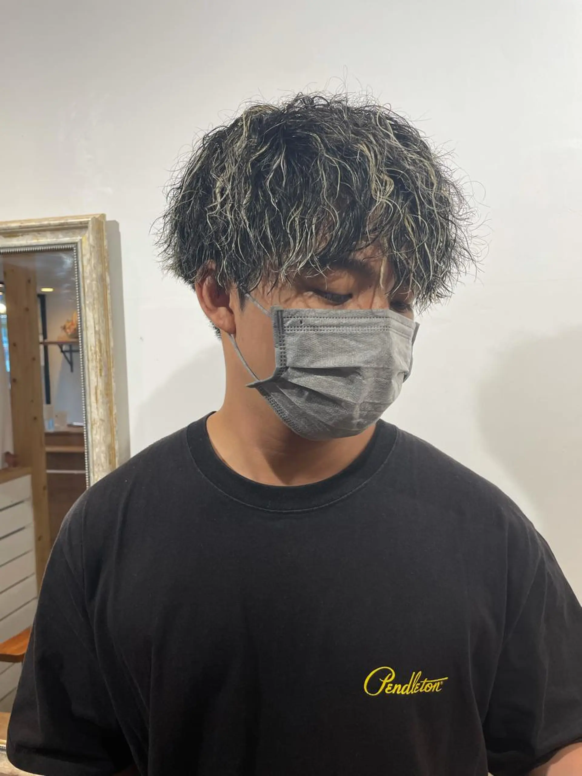 ミディアム 渋谷 ミモザワークス タニグチヨシユキのヘアスタイル