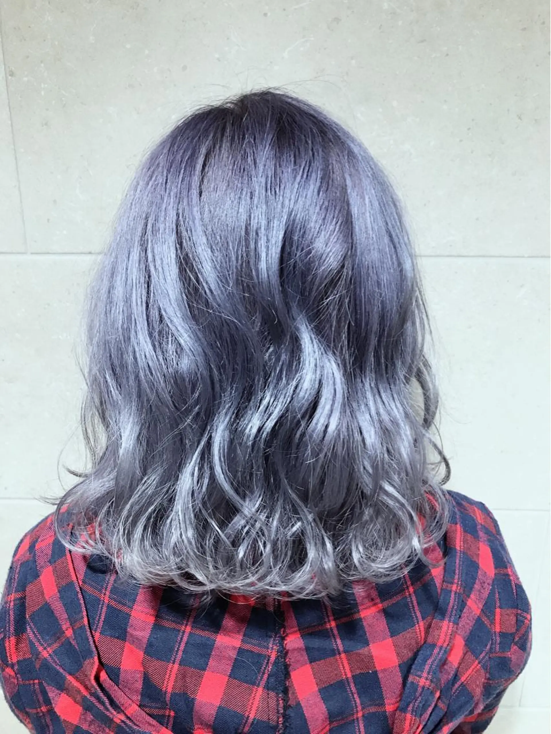 ミディアム カラー ブリーチ ブルーカラー ブルーラベンダー ラベンダーカラー Lee枚方所属・今里 弘樹のヘアスタイル