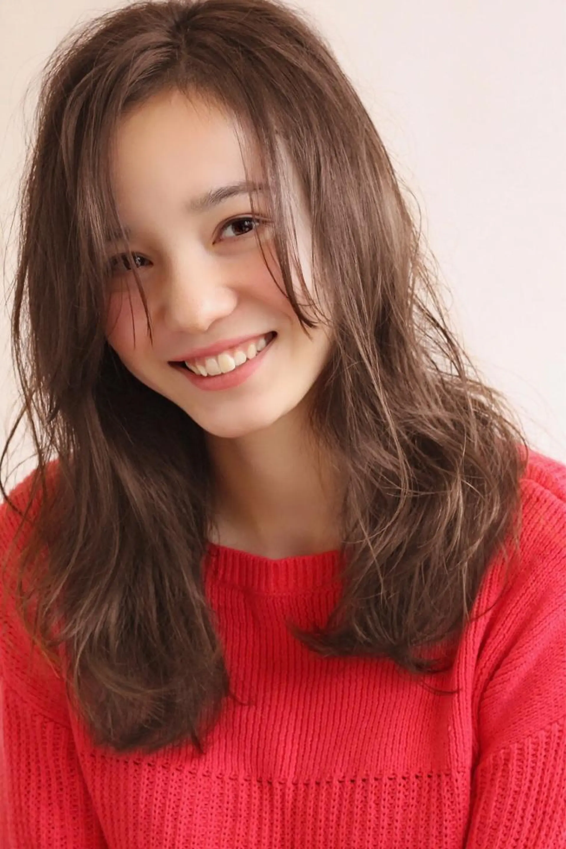 セミロング アッシュ カット ヘアカラー トリートメント 代表山口ひな 髪質改善のプロのヘアスタイル