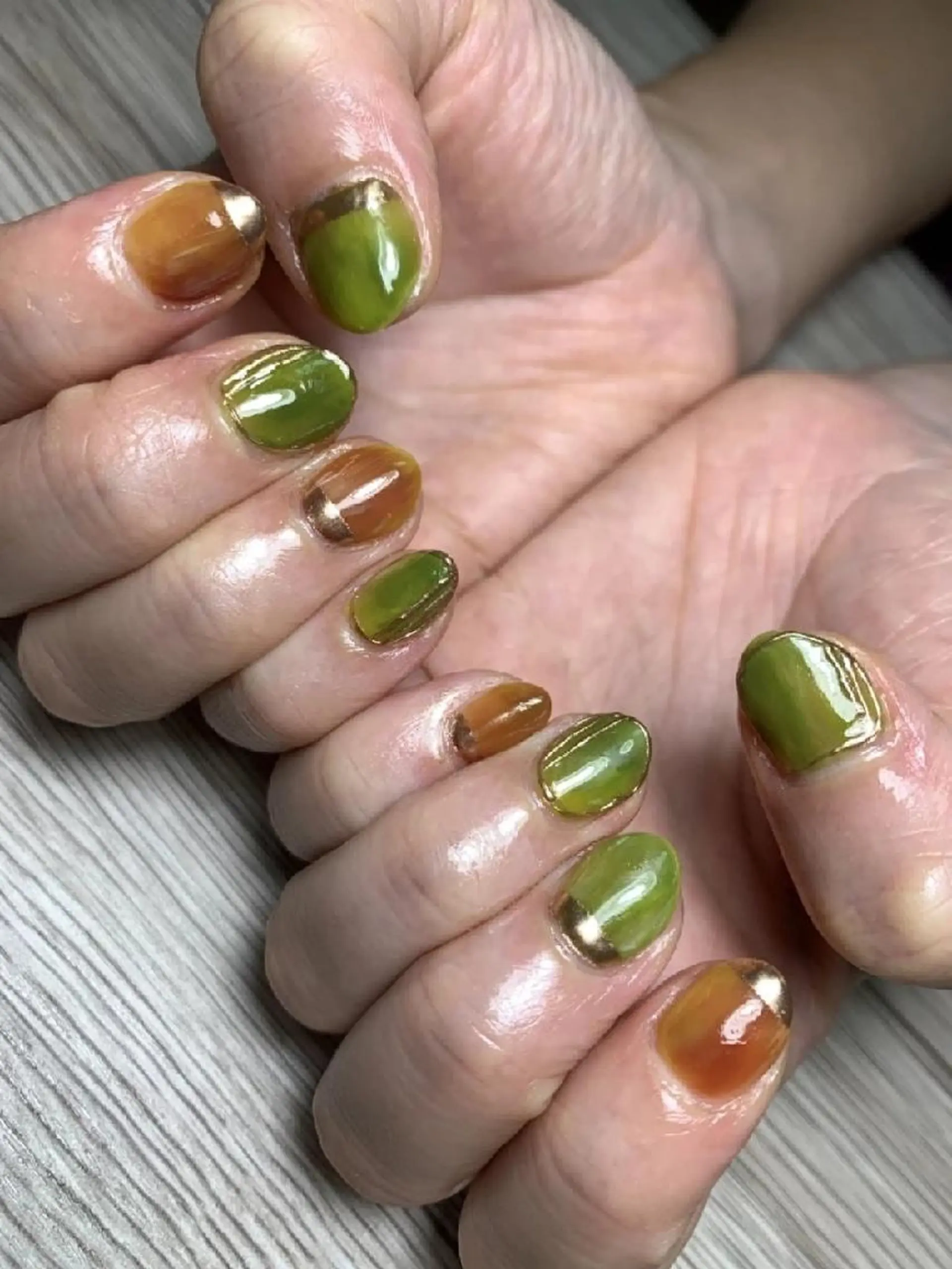 ネイル ハンドネイル akanail .のネイルデザイン
