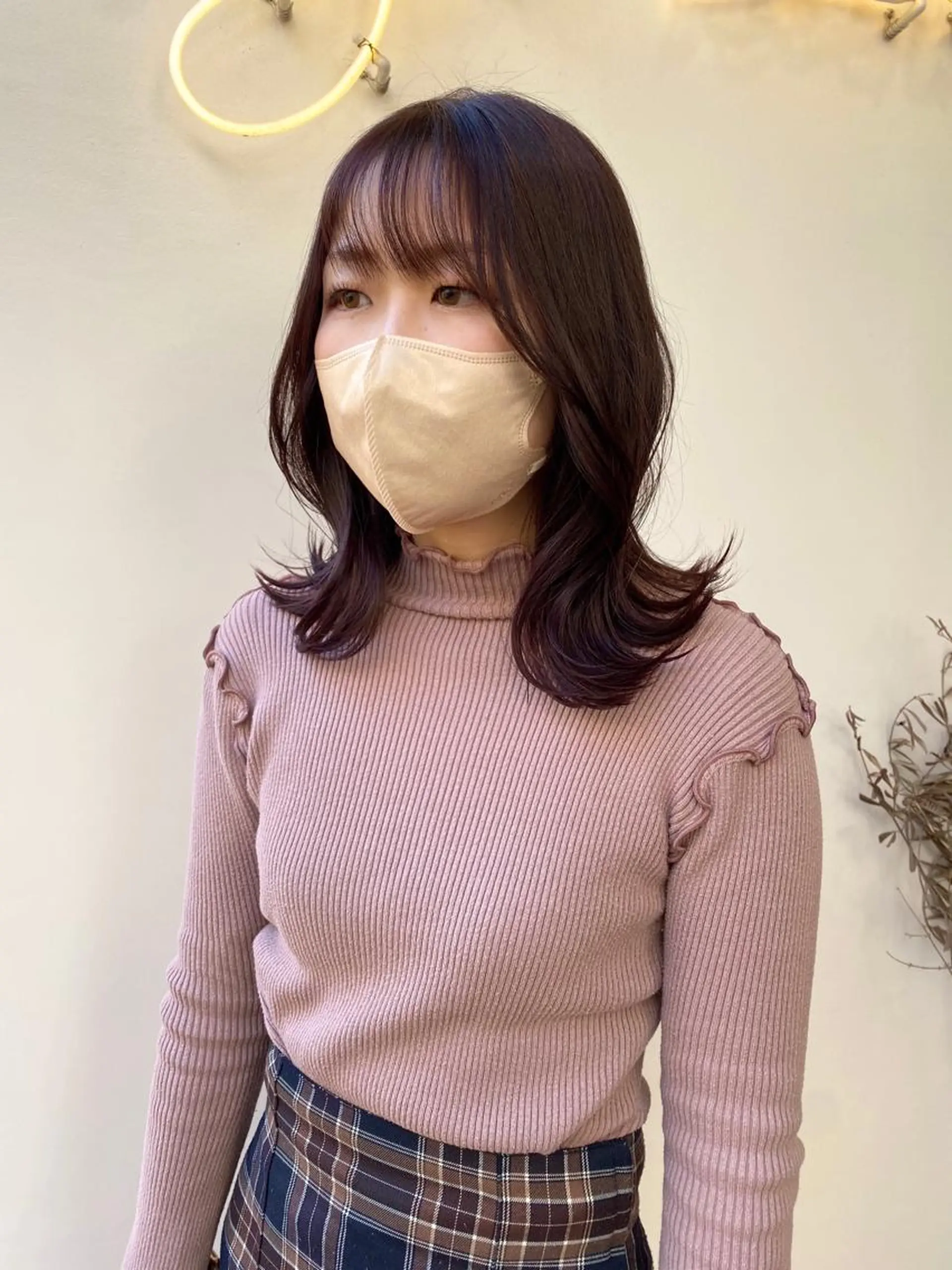 ミディアム カラー イルミナカラー くびれヘア 顔周りカット 韓国風ヘア オリーブ/アッシュ やわらか透明感カラーのヘアスタイル