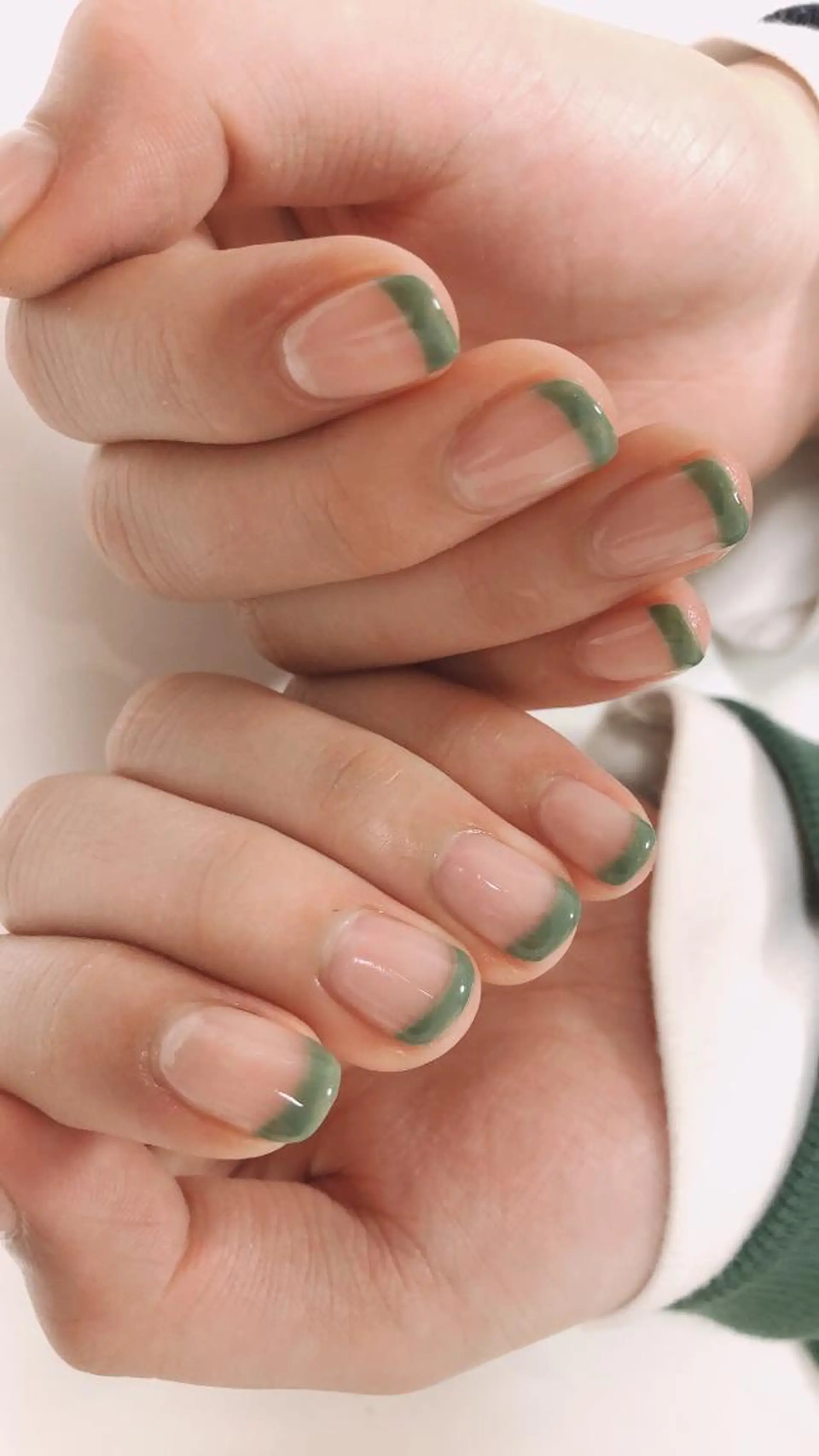 ネイル ハンドネイル emi ...の眉毛・アイブロウイメージ