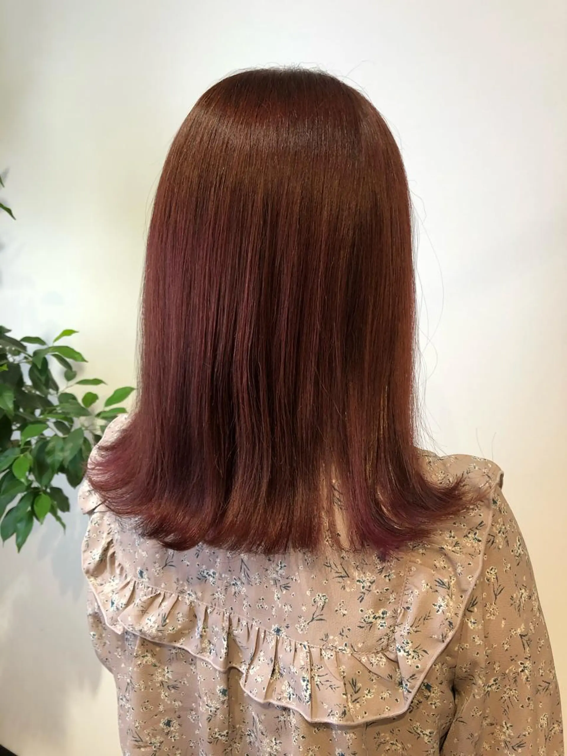 ミディアム カラー カット ヘアカラー トリートメント 青野 文香のヘアスタイル