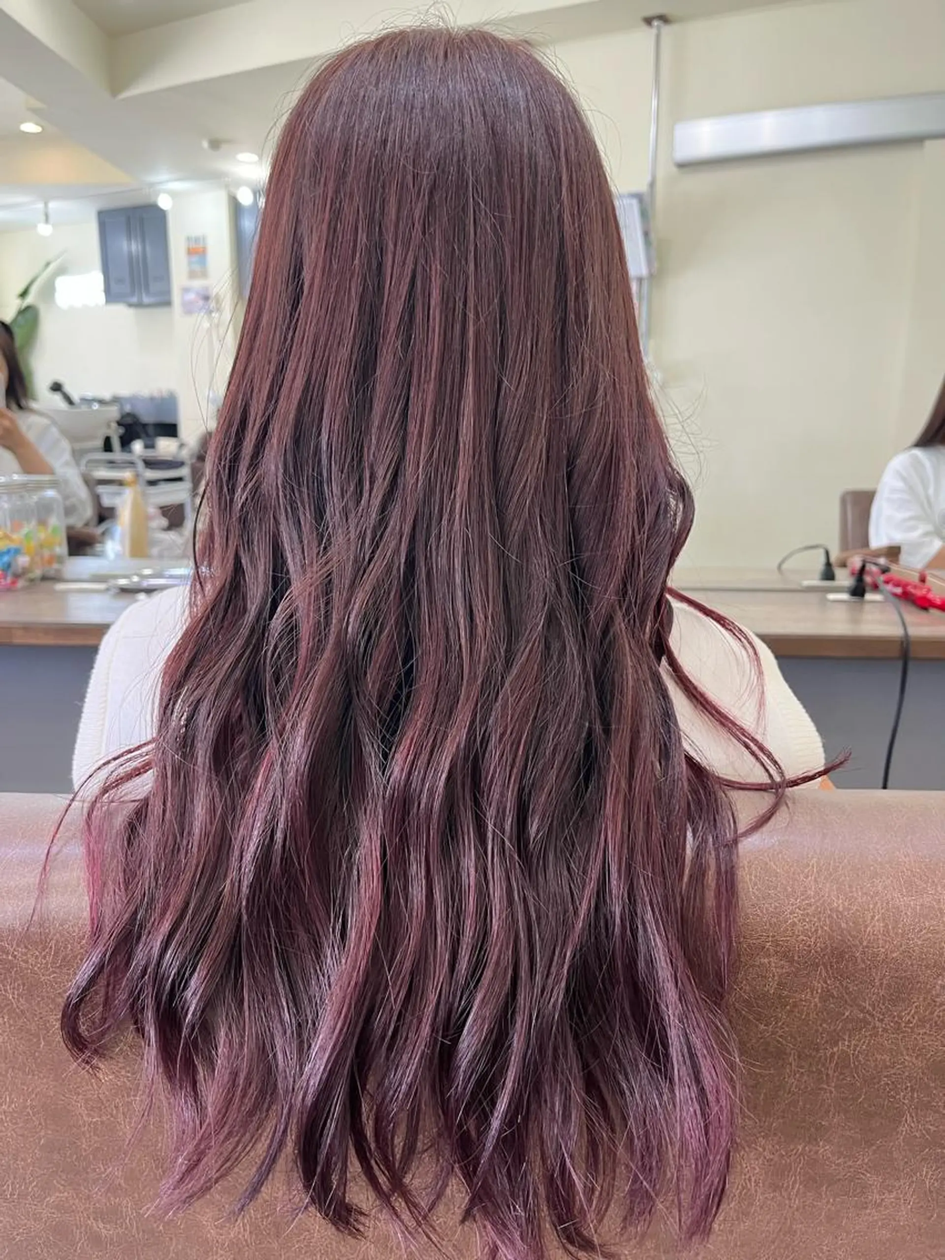 カラー バレイヤージュ ブリーチ ケアブリーチ ダブルカラー イヤリングカラー 戸川 紗良のヘアスタイル