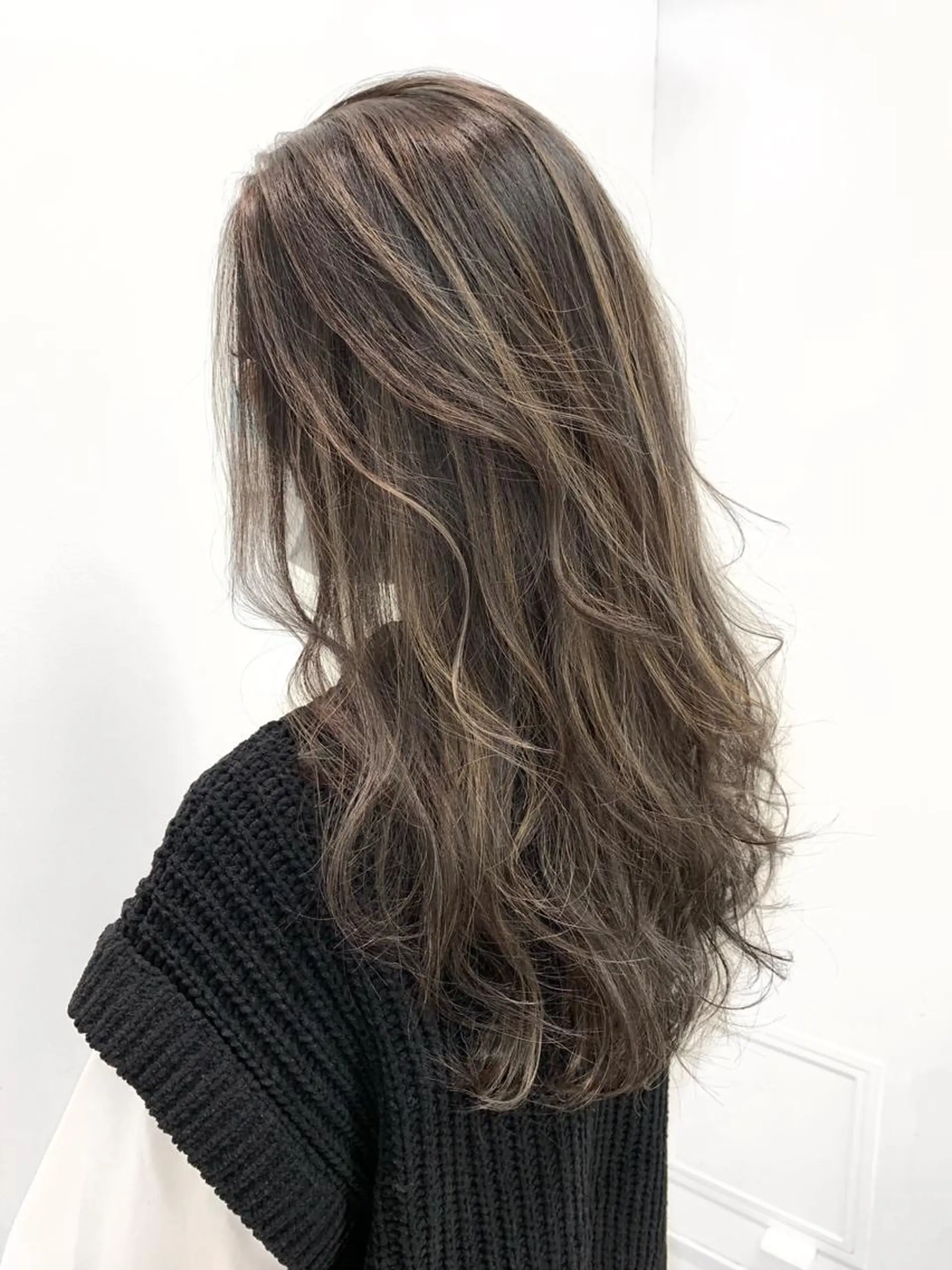セミロング ハイライト カット ヘアカラー ヘッドスパ 🌿海外Style・ KOHEIのヘアスタイル