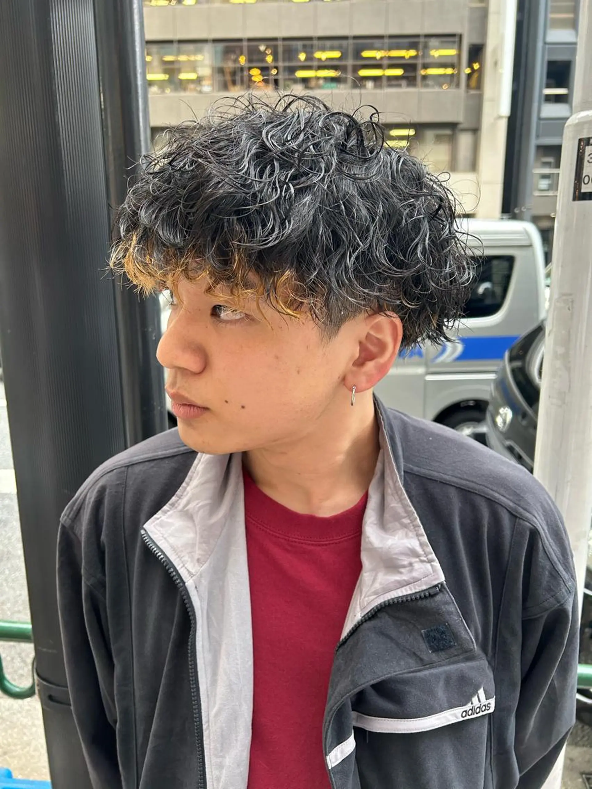 ショート カラー パーマ メンズ メンズブリーチ メンズハイライト メンズインナーカラー メンズパーマ プードルパーマ カット パーマ charme所属・💈メンズ特化 /伊藤大輝💈のヘアスタイル