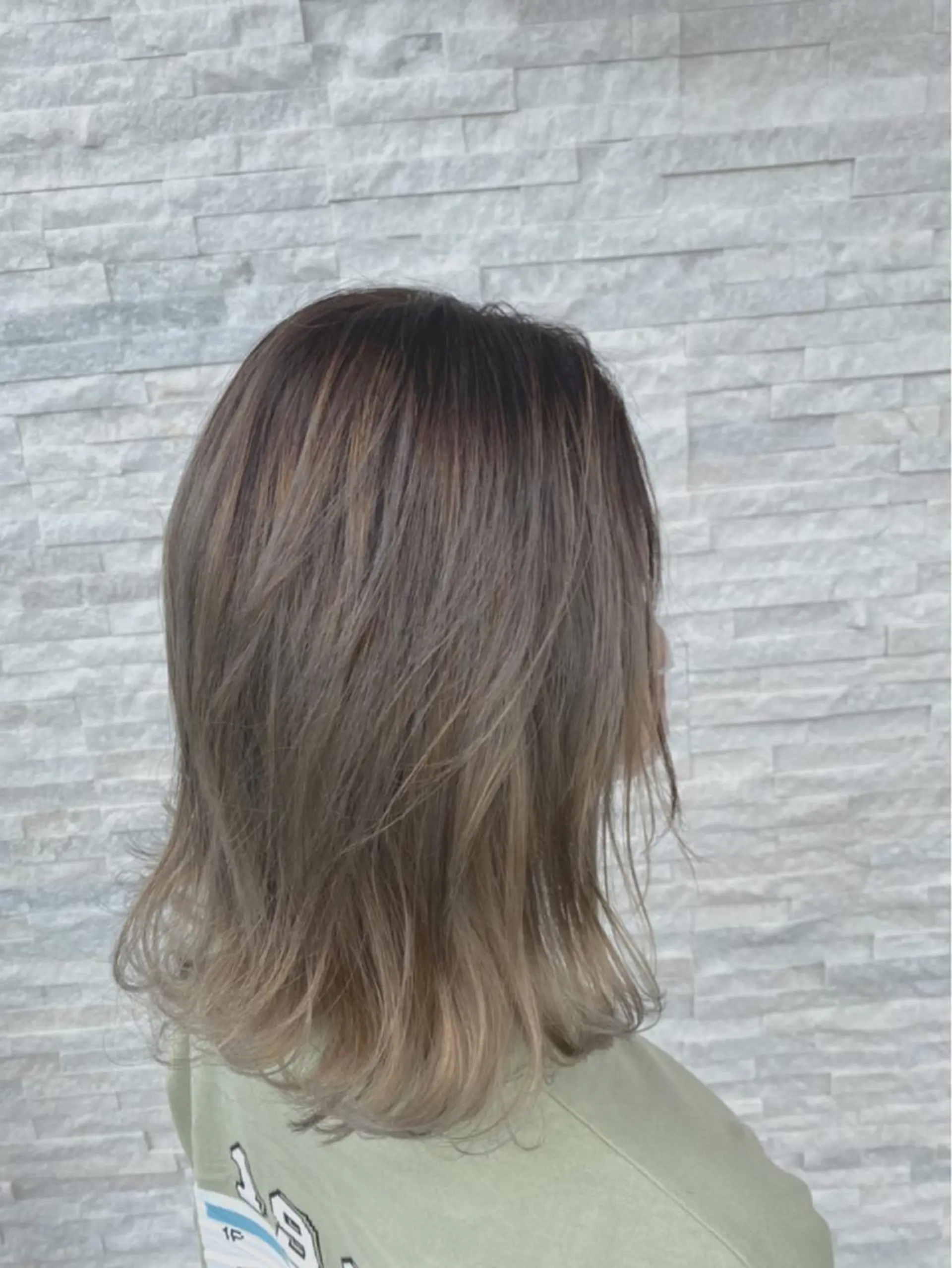 ミディアム カラー 美容室 ソンリエのヘアスタイル