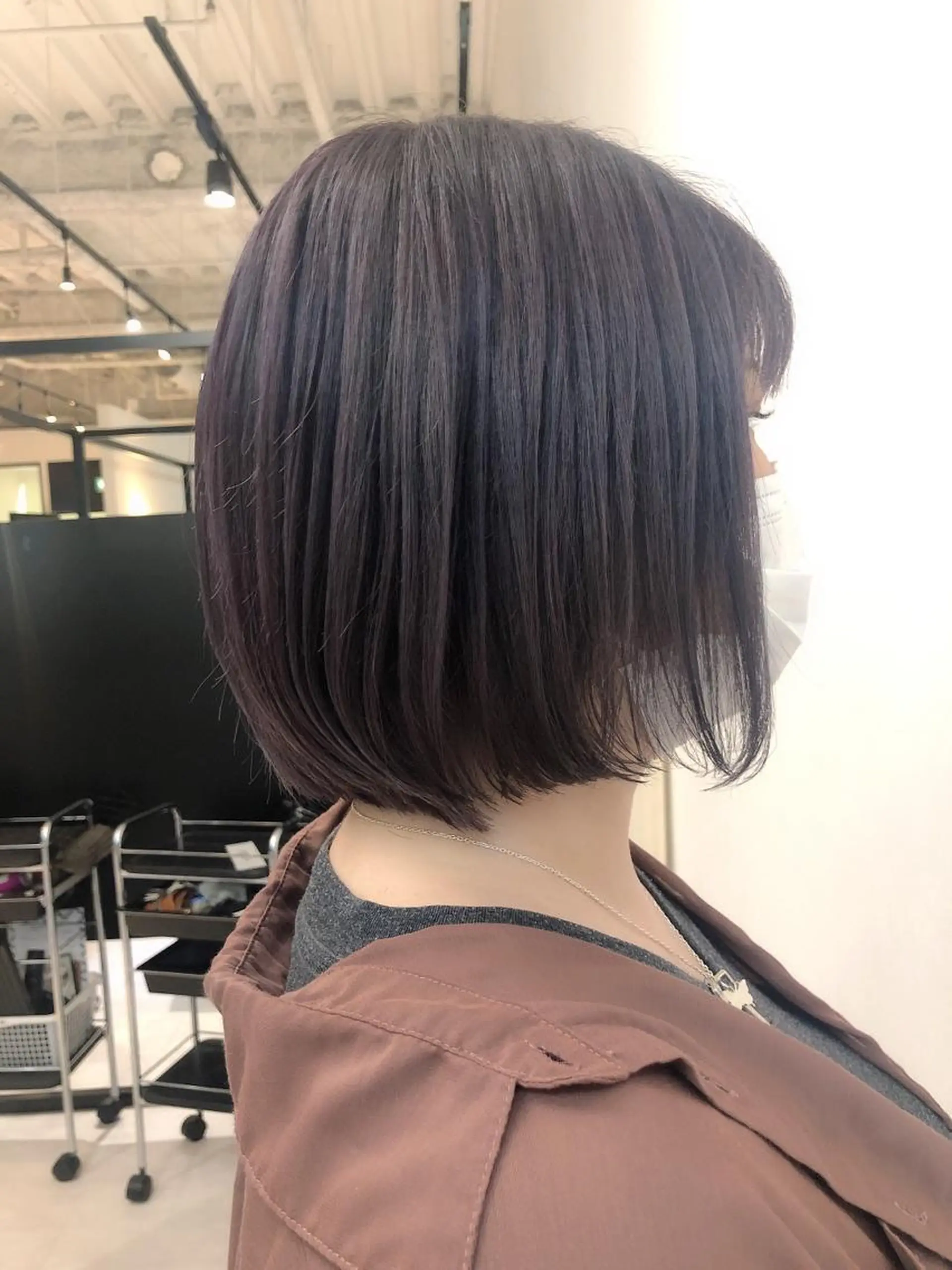 ショート ラベンダーベージュ コトネ🫧 韓国風レイヤーカットのヘアスタイル