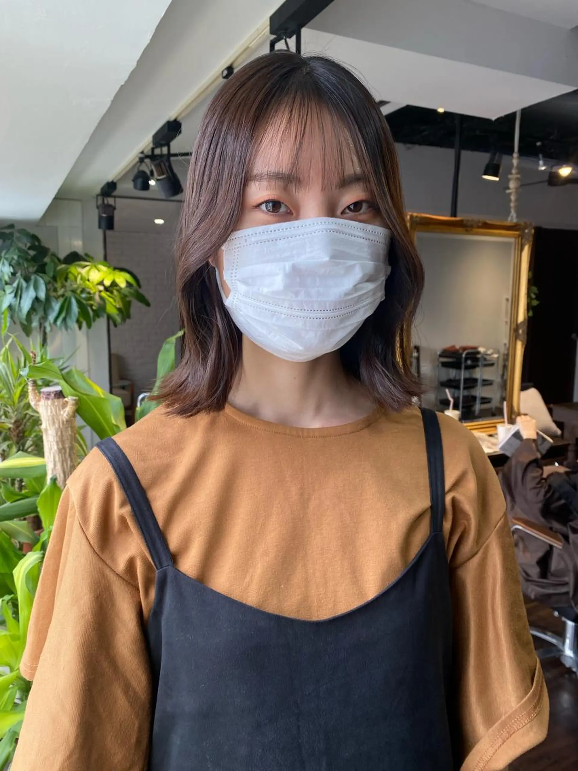 ミディアム カラー ヘアアレンジ くびれヘア ヨシンモリ 韓国風ヘア シースルーバング 縮毛矯正 カット ヘアカラー 縮毛矯正 トリートメント 韓国ヘア×髪質 改善🇰🇷シオリのヘアスタイル