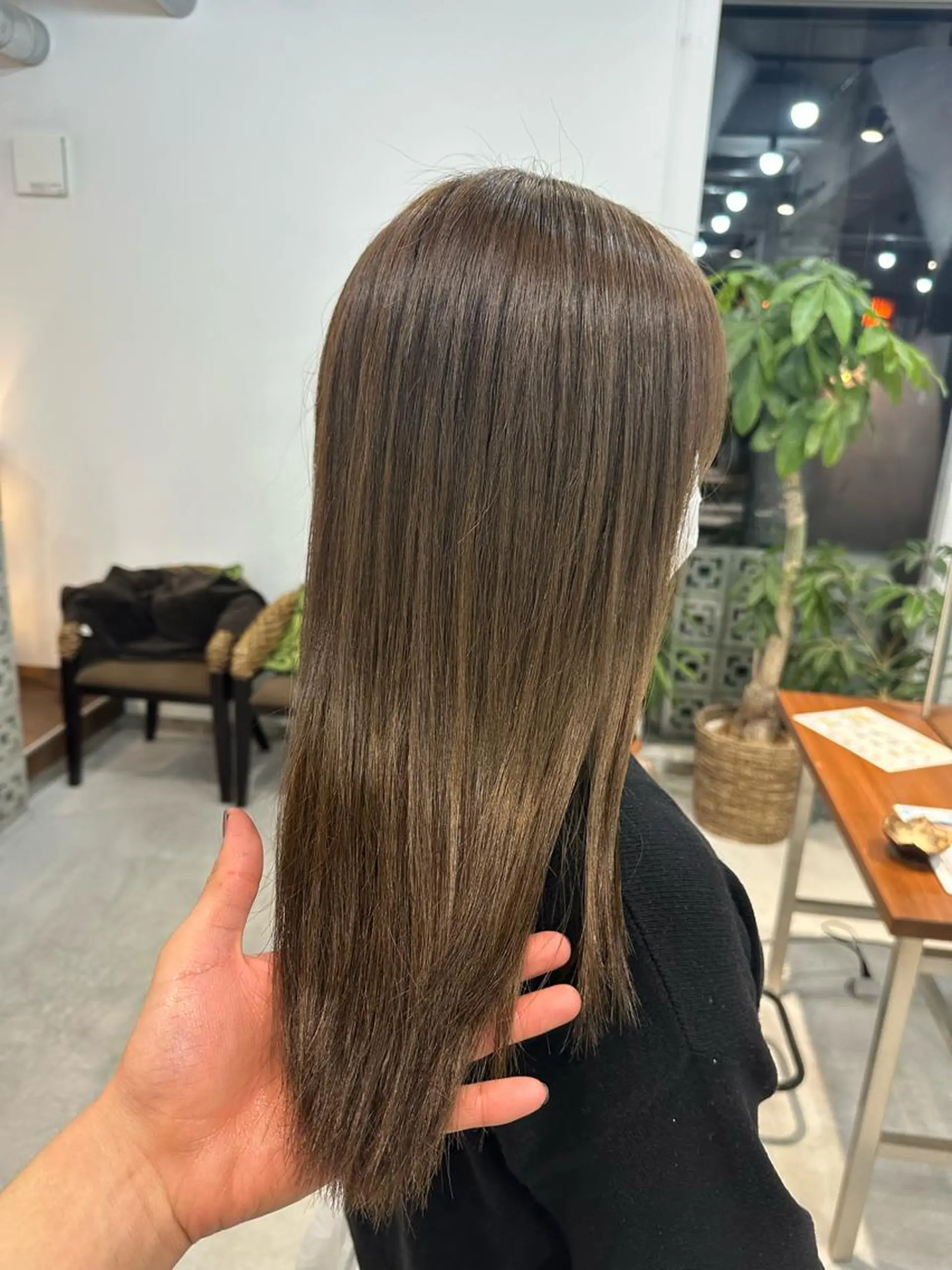 ロング カラー カイリ /レイヤーカットのヘアスタイル