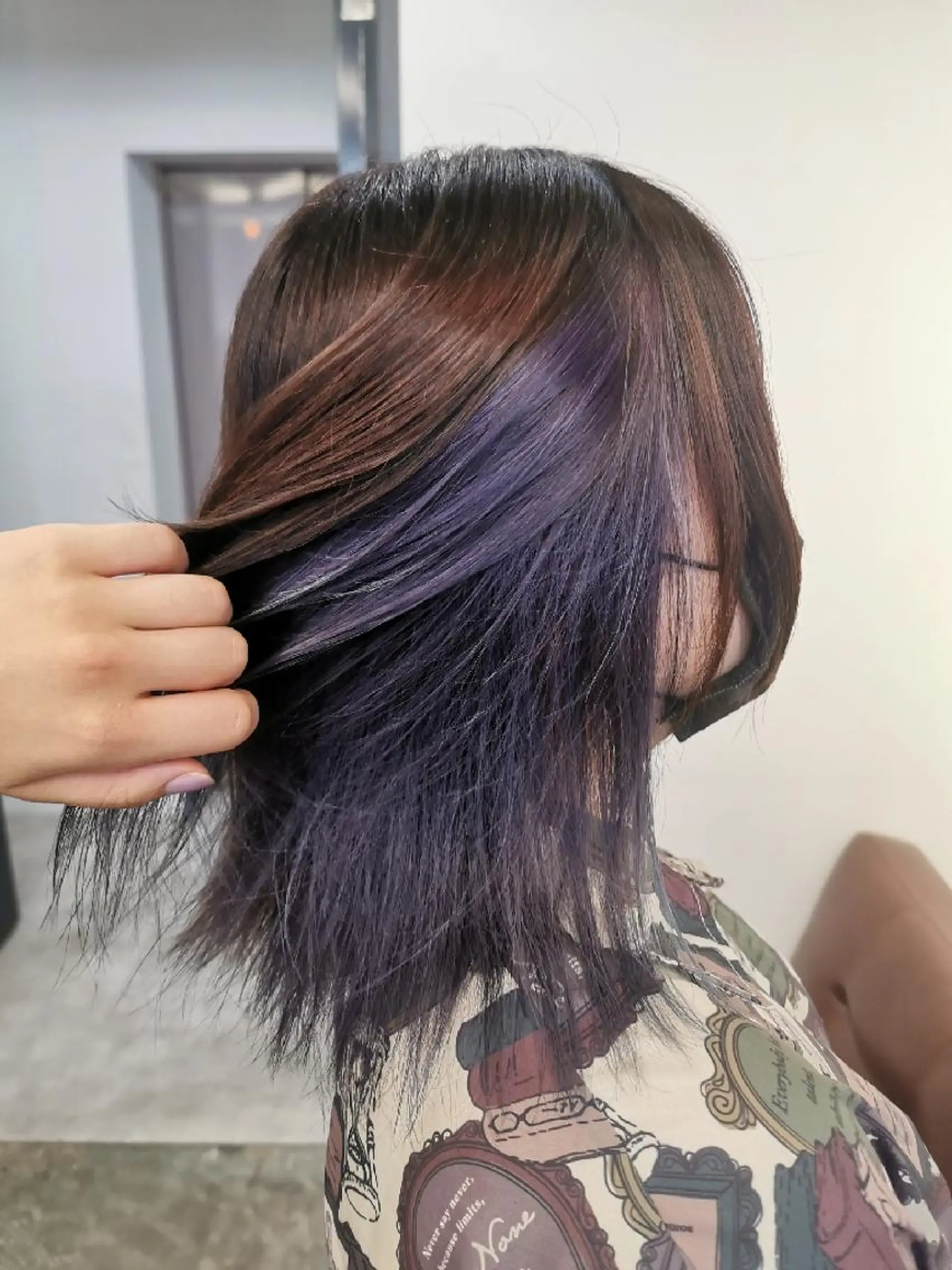 ミディアム カラー ブリーチ パープルカラー グランアイ𑁍 船橋北口店菊間の眉毛・アイブロウイメージ