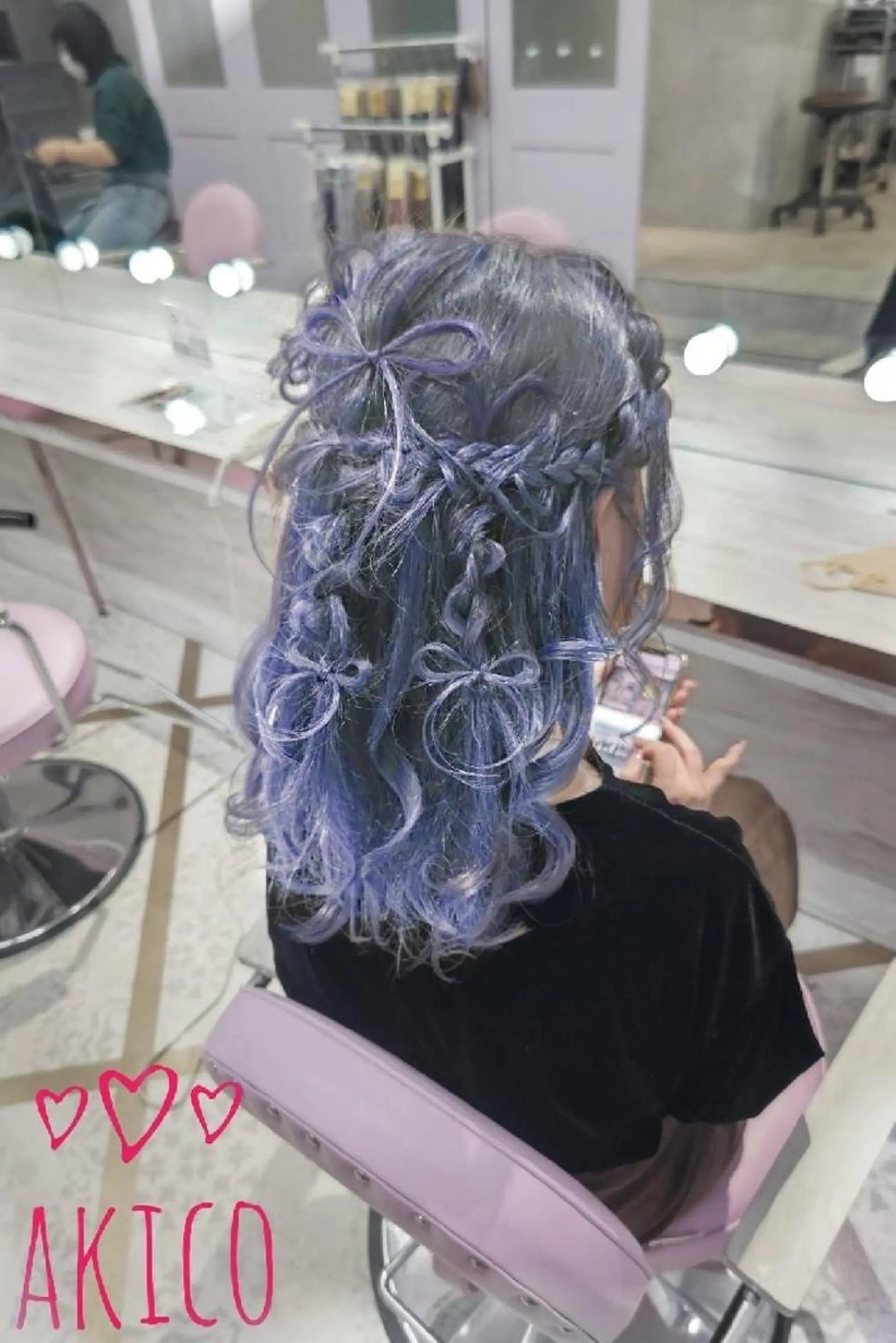 セミロング ヘアアレンジ カラー ブリーチ グラデーションカラー ハイトーンカラー ラベンダーカラー LUXBE GALLERY なんば駅前店所属・ラックスビーギャラリ ー AKICOのヘアスタイル