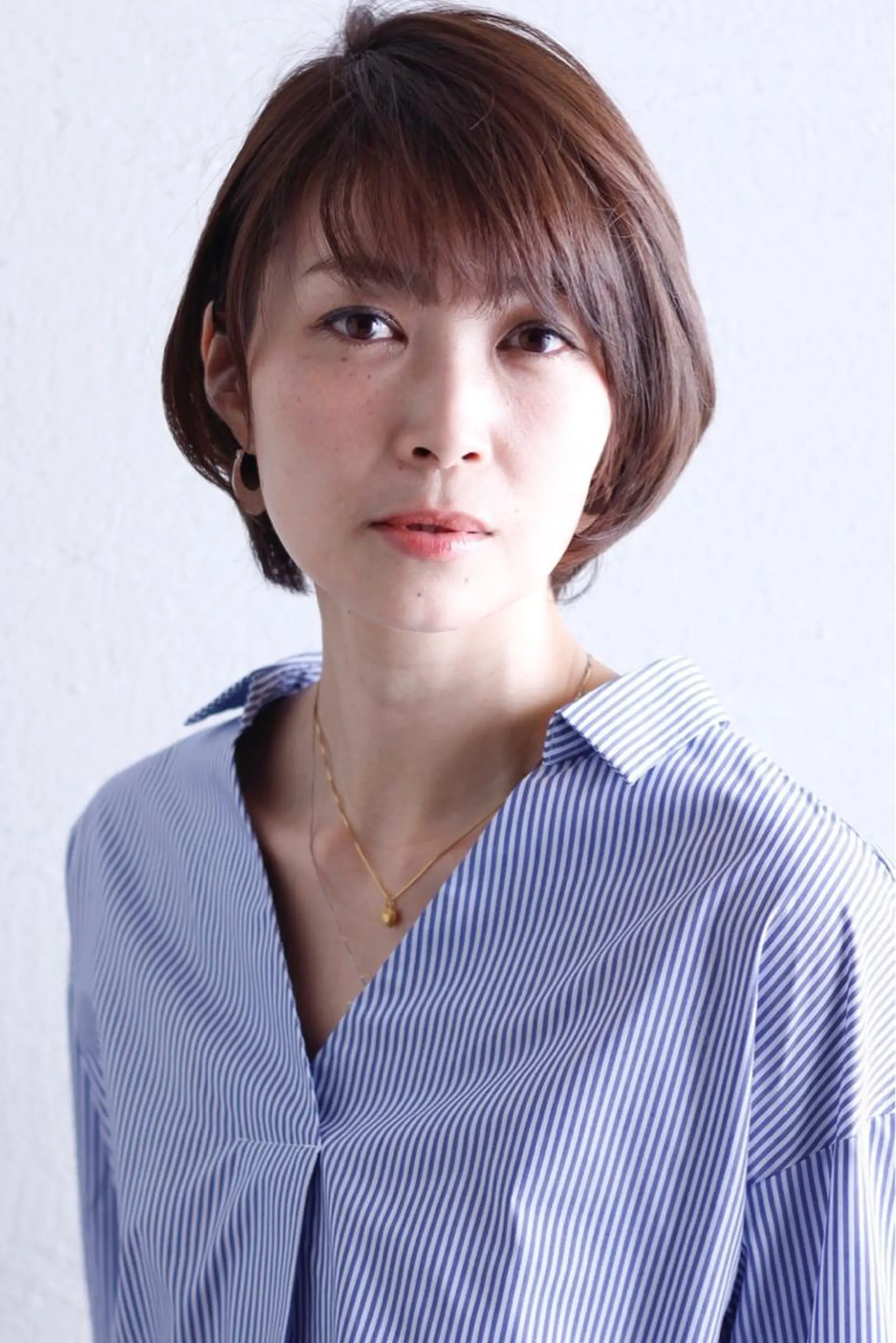 ショート カラー パーマ 似合わせカット ショートヘア 艶カラー🩶縮毛矯正 辻紗耶加のヘアスタイル