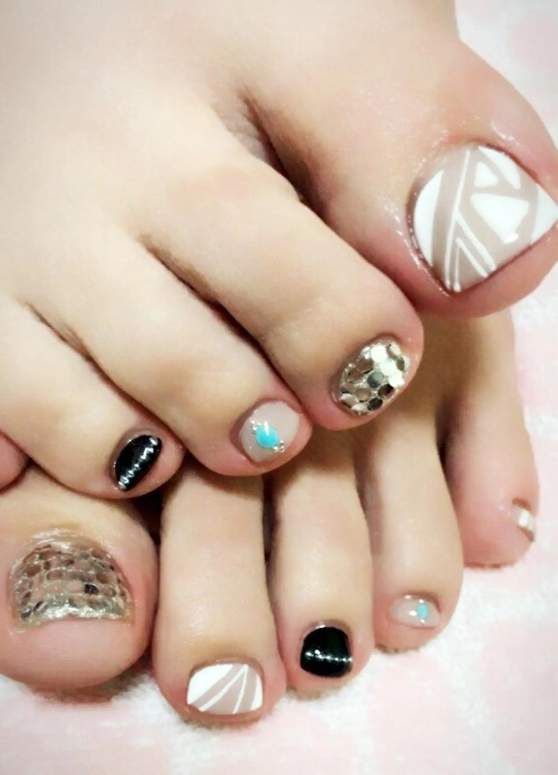 ネイル フットネイル 木槿所属・吉冨 光恵のネイルデザイン