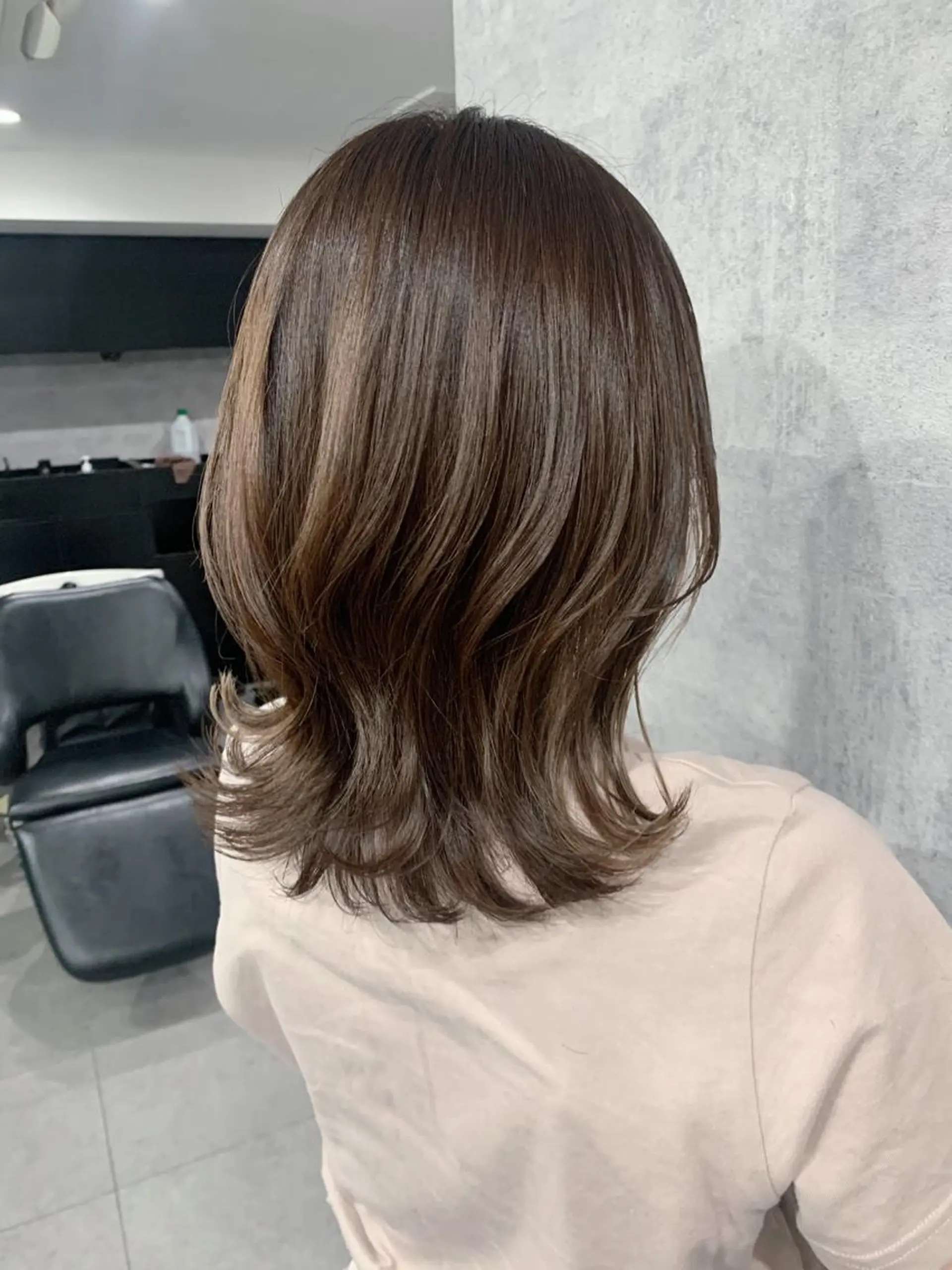 ミディアム カラー ブラウンカラー ミルクティーブラウン レイヤーカット _WHITE 天神店 YUMEKA🐻のヘアスタイル