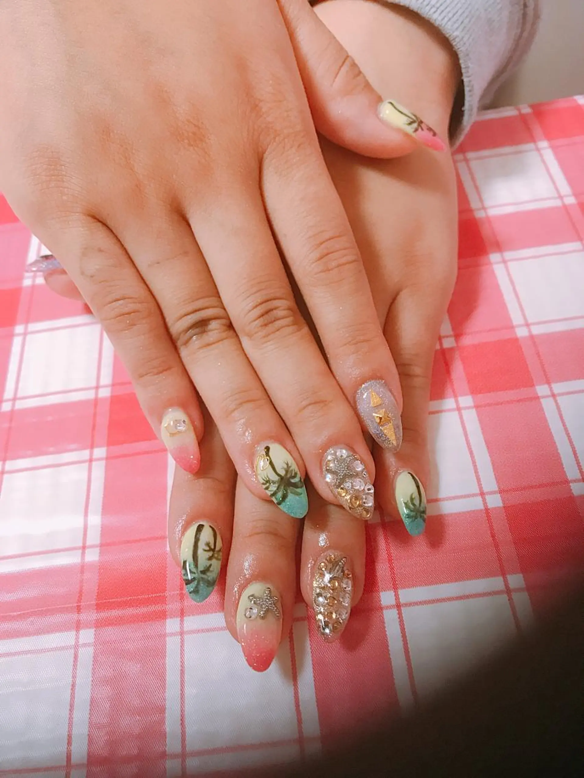 ネイル 藤 あやのネイルデザイン