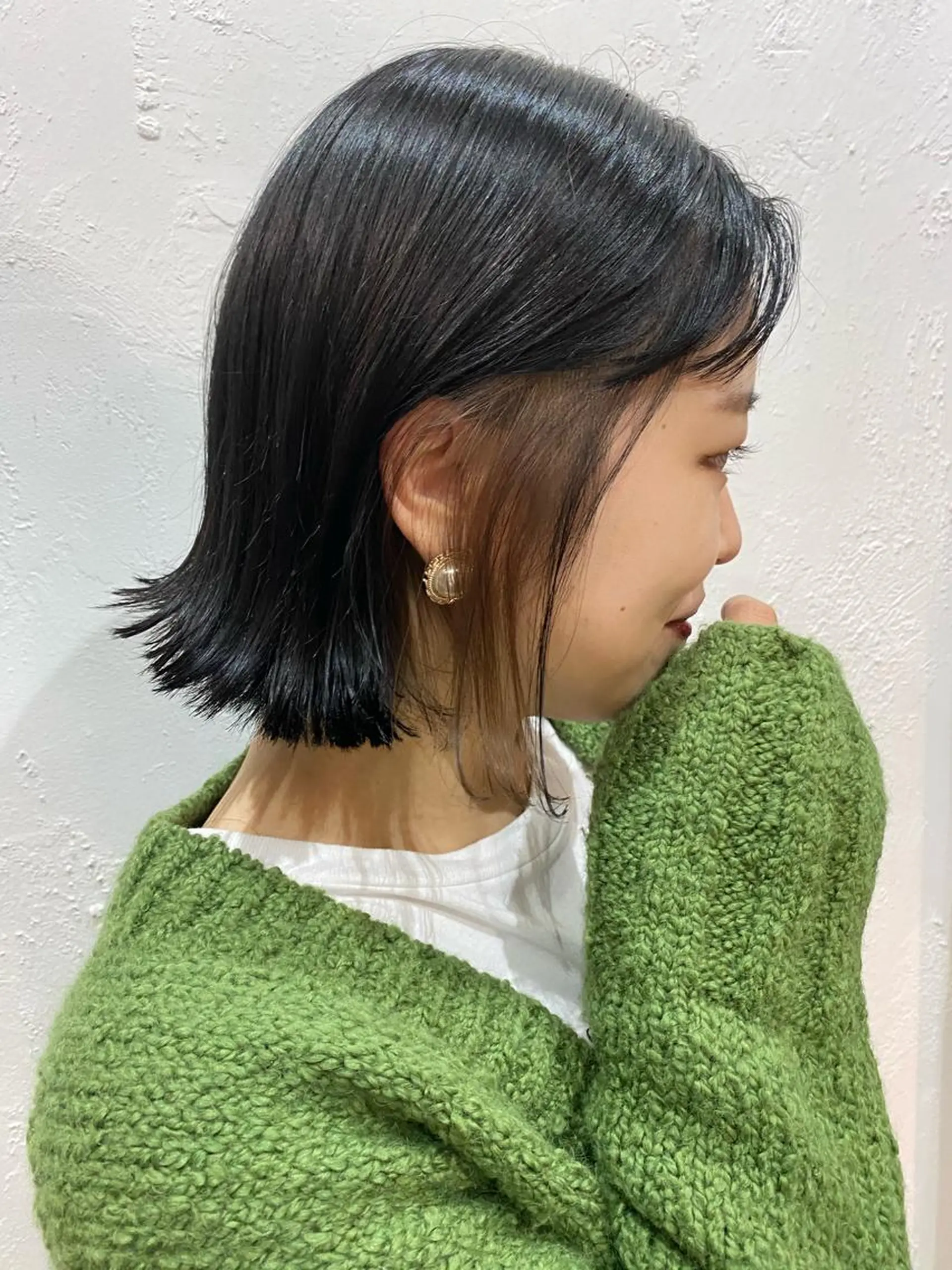 ミディアム カラー ヘアアレンジ 切りっぱなしボブ ベージュカラー 黒髪 ブルーカラー ブルーブラック ヘアカラー トリートメント hair  space Atoz所属・東 寛道のヘアスタイル