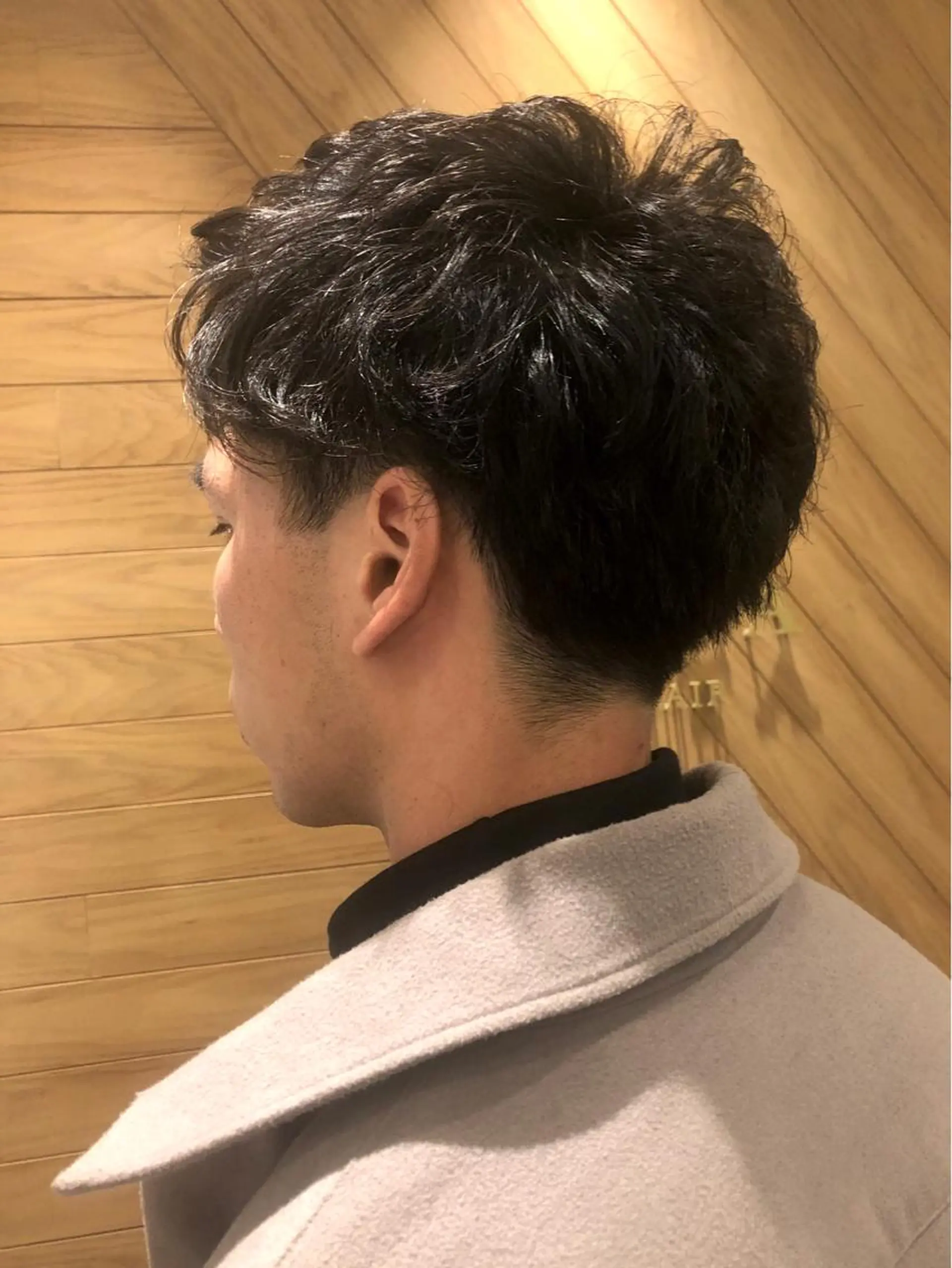 ショート パーマ メンズ カット パーマ 鈴村 大介のヘアスタイル