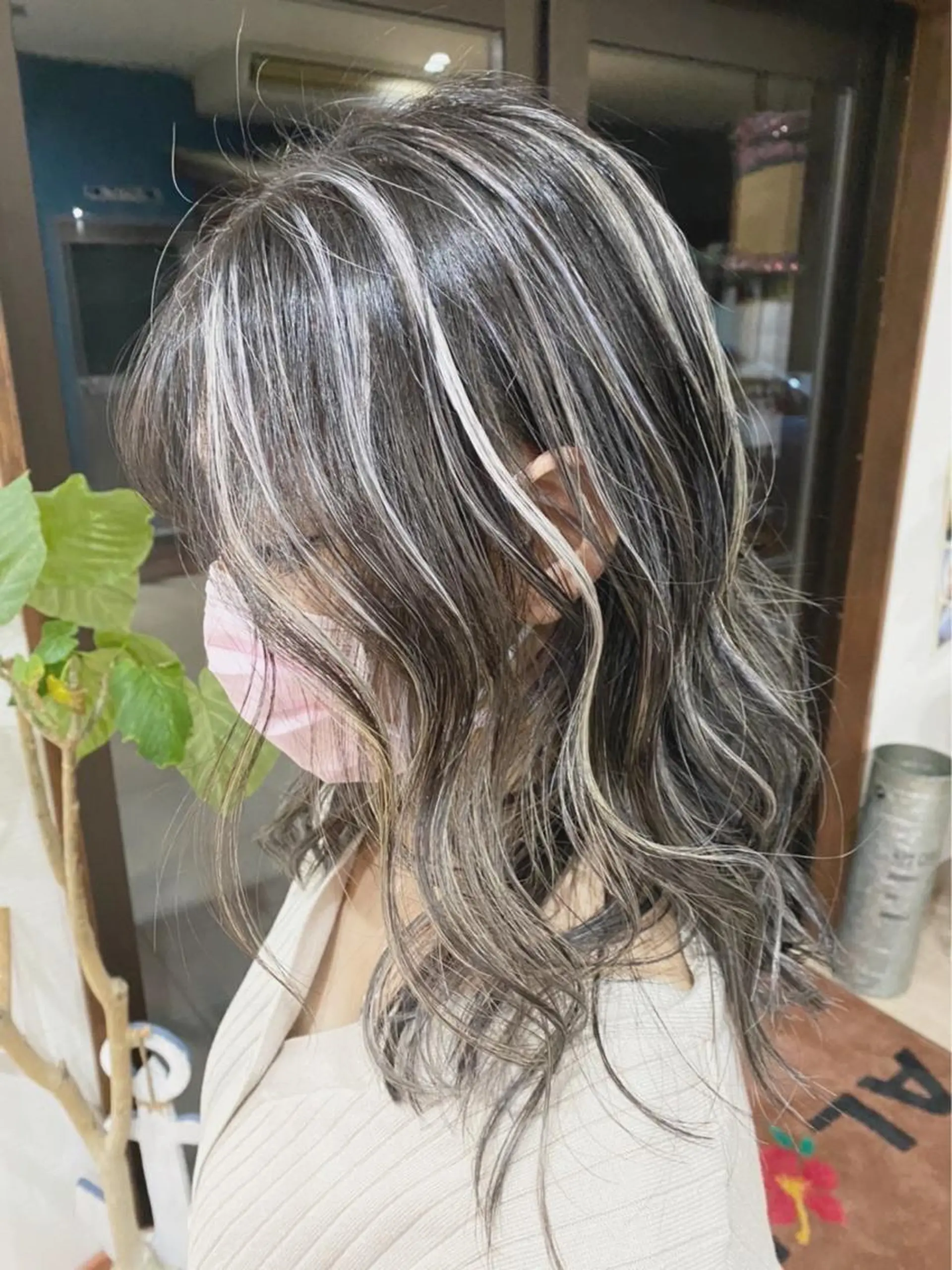セミロング カット ヘアカラー トリートメント naomi (夜間営業受付中★)のヘアスタイル
