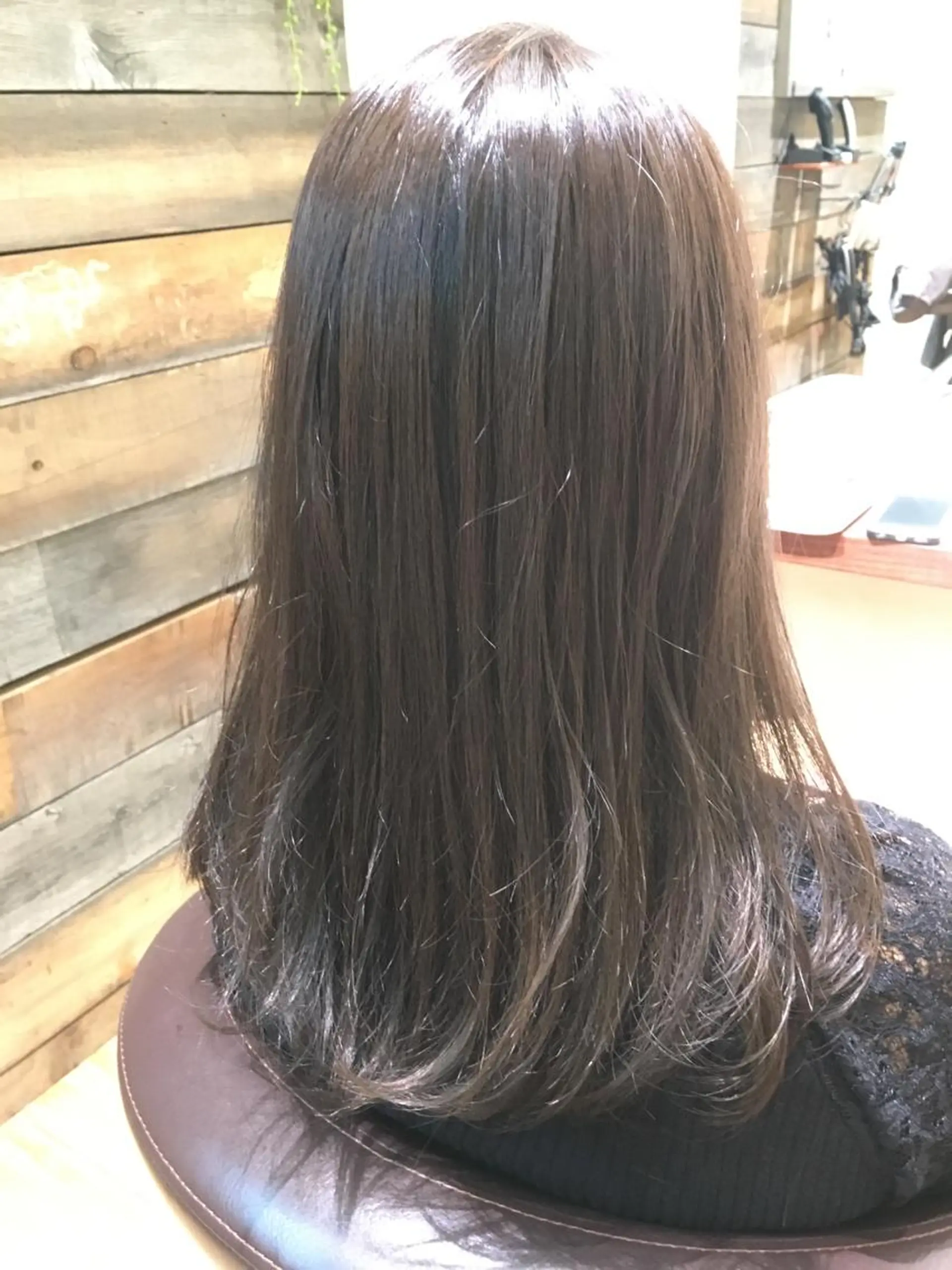 ミディアム カラー ブリーチ 透明感カラー 仁 ジンのヘアスタイル
