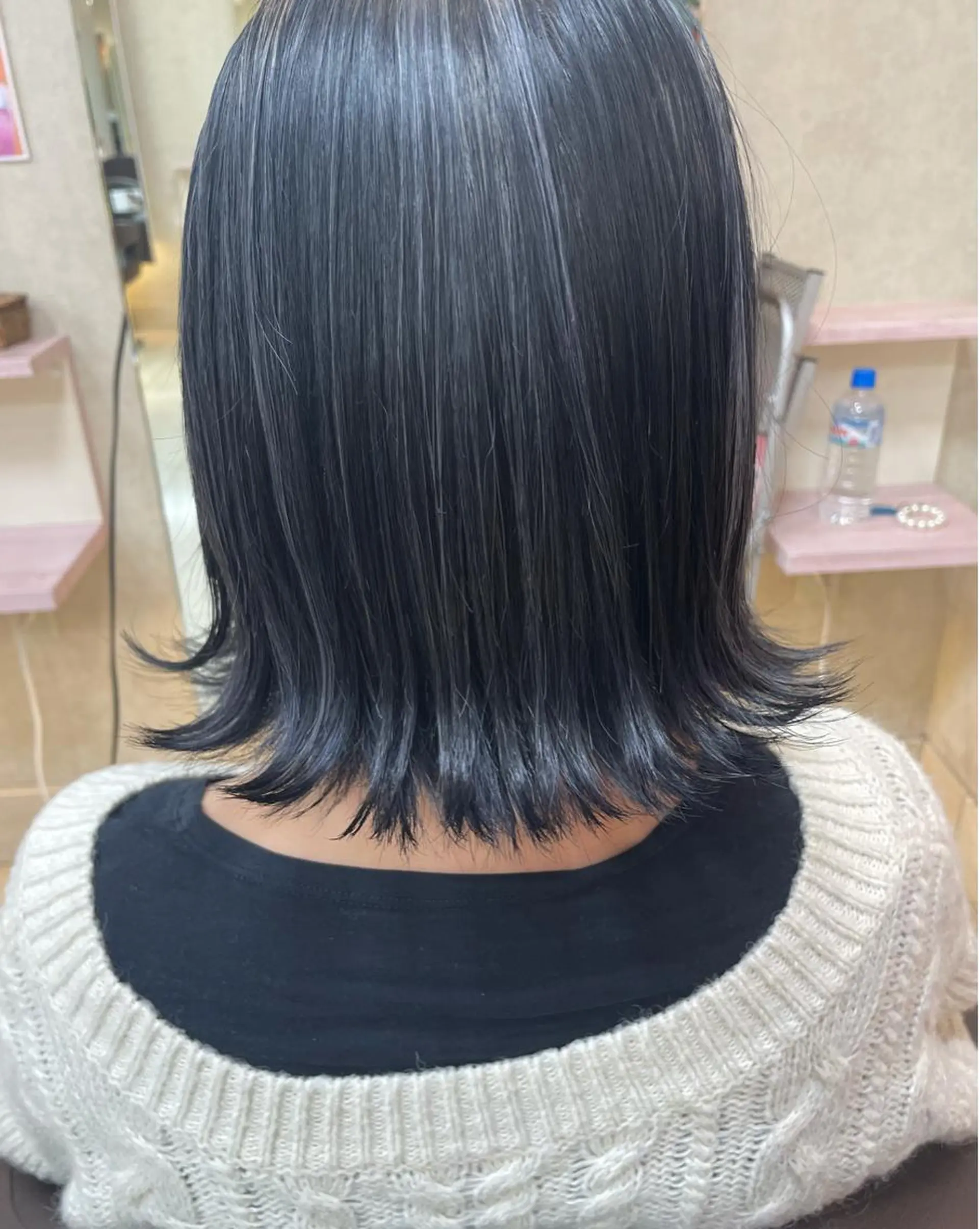 ミディアム アッシュ ハイライト N＋所属・前田 菜奈子のヘアスタイル