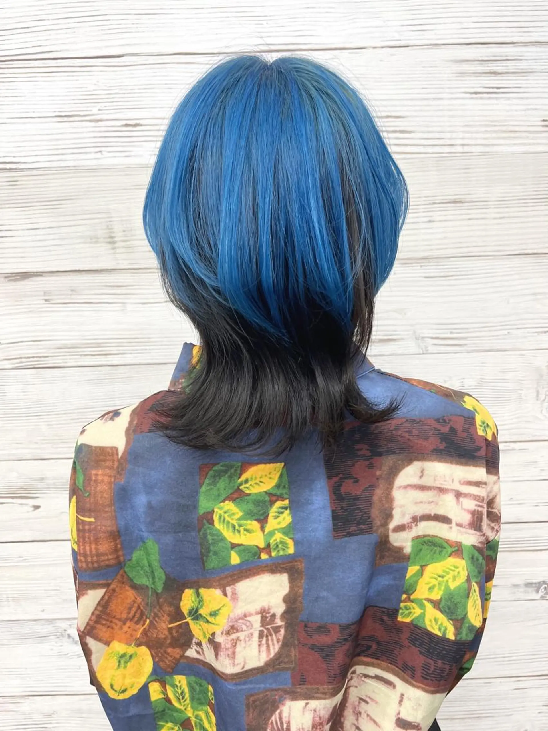 セミロング カラー ヘアアレンジ 黒髪 ブリーチ ブルーカラー ケアブリーチ インナーカラー ヘアカラー トリートメント 枝毛カット＆髪質改善 満足NO.1岡しゃんのヘアスタイル