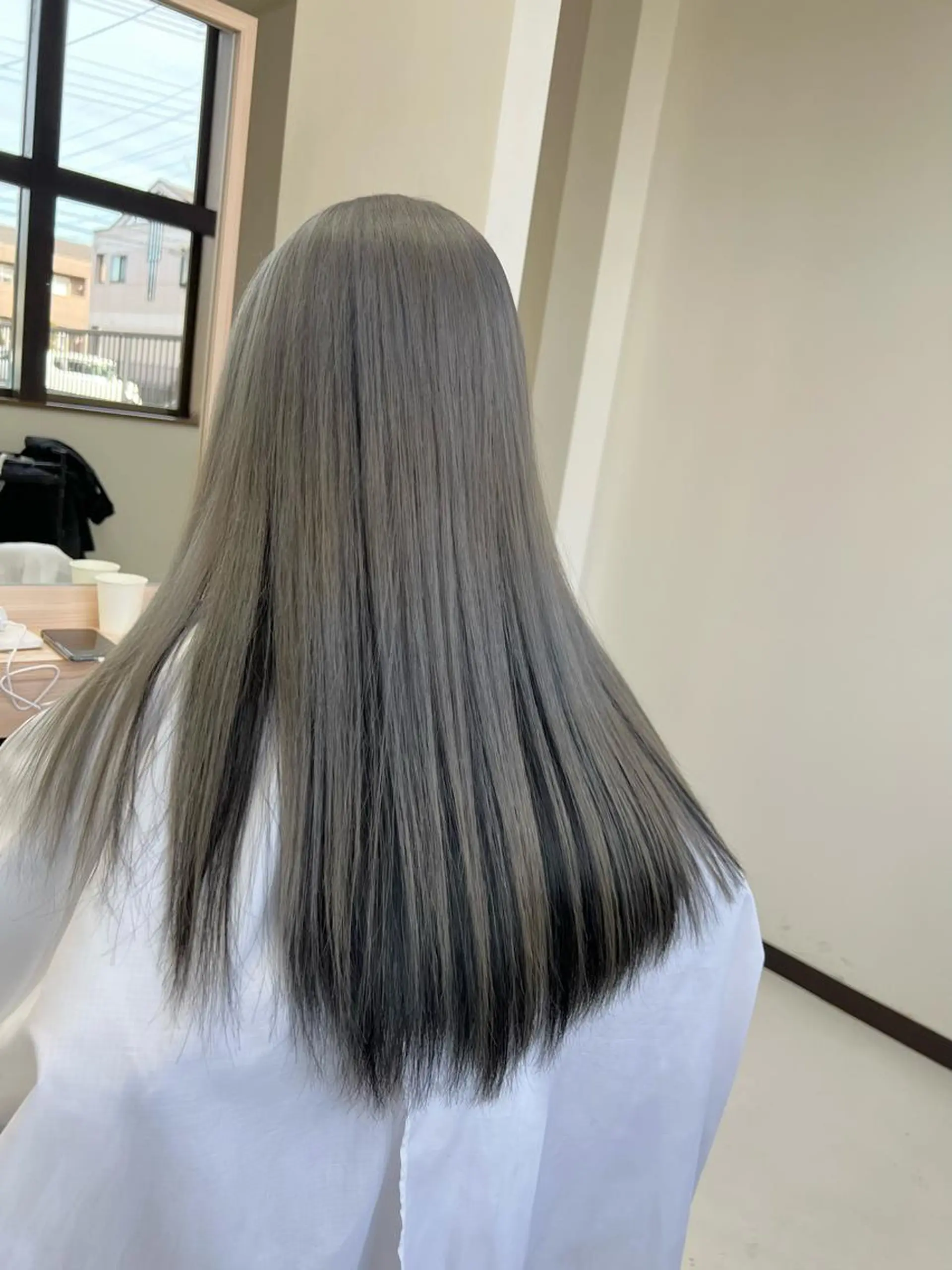 セミロング カラー ブリーチ ケアブリーチ ハイトーンカラー インナーカラー ヘアカラー 松本 菜那のヘアスタイル