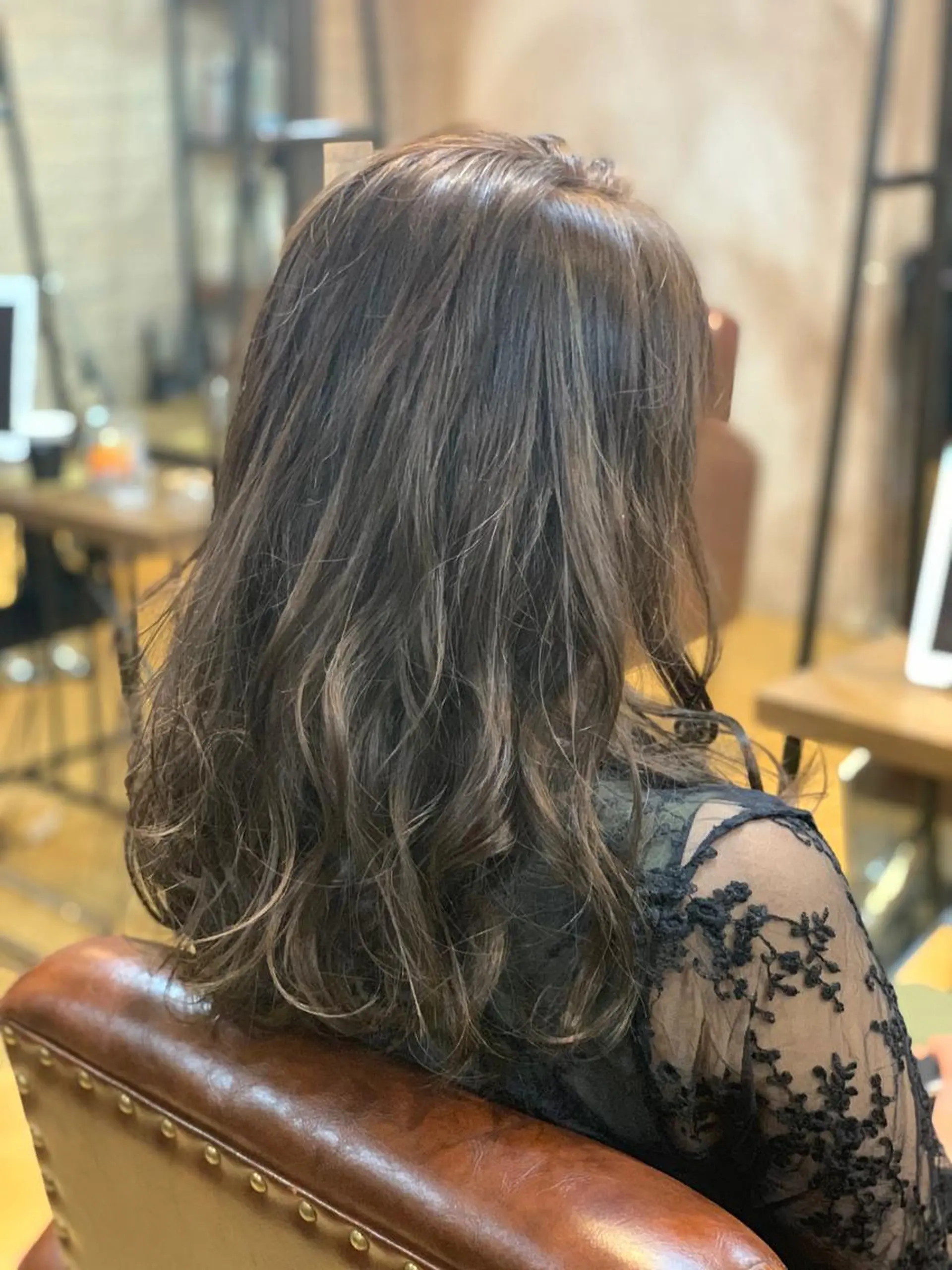セミロング siki. 石渡のヘアスタイル