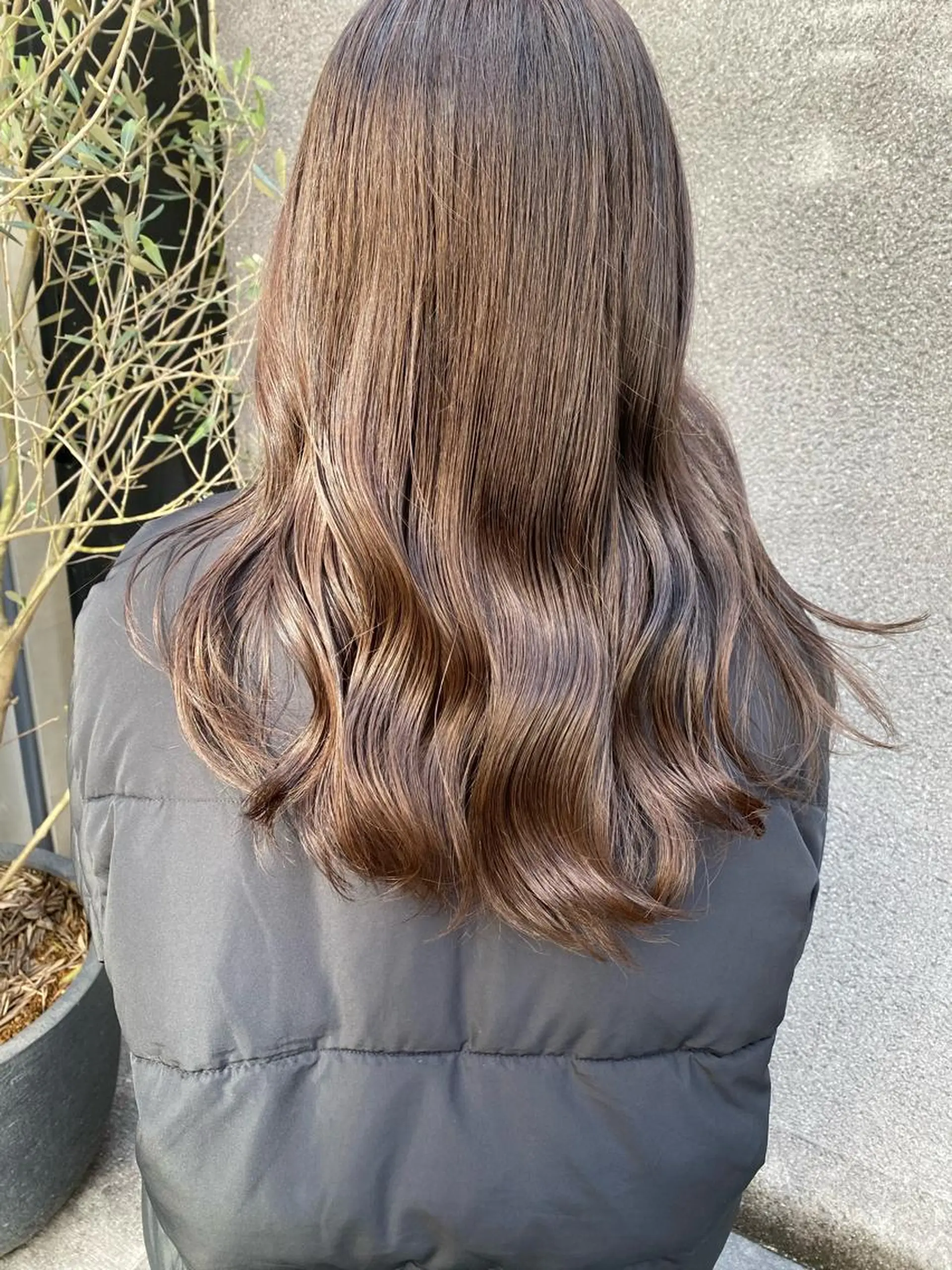 セミロング カラー ヘアアレンジ 外苑前NO.1艶髪 透明感カラーのヘアスタイル