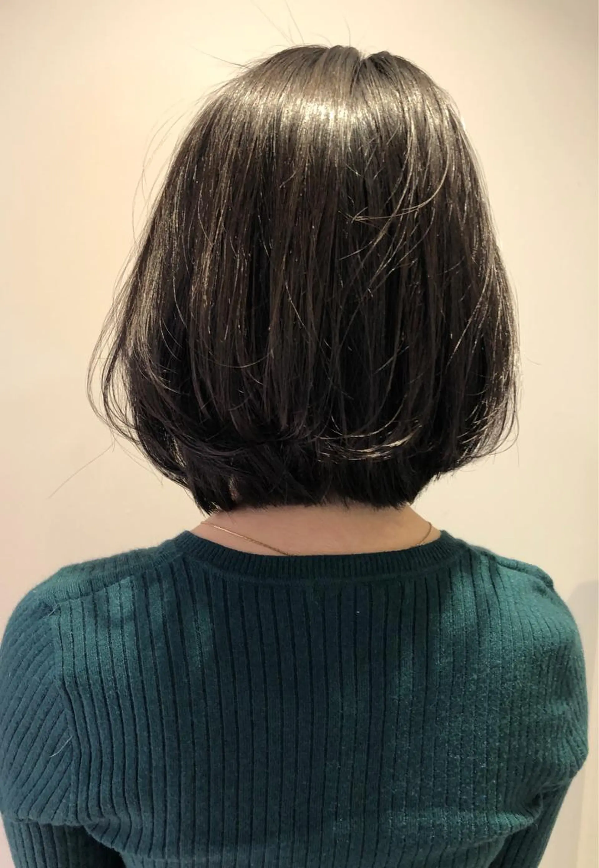 ショート カラー 🫧透明感カラー /縮毛☘️豊嶋龍佑のヘアスタイル