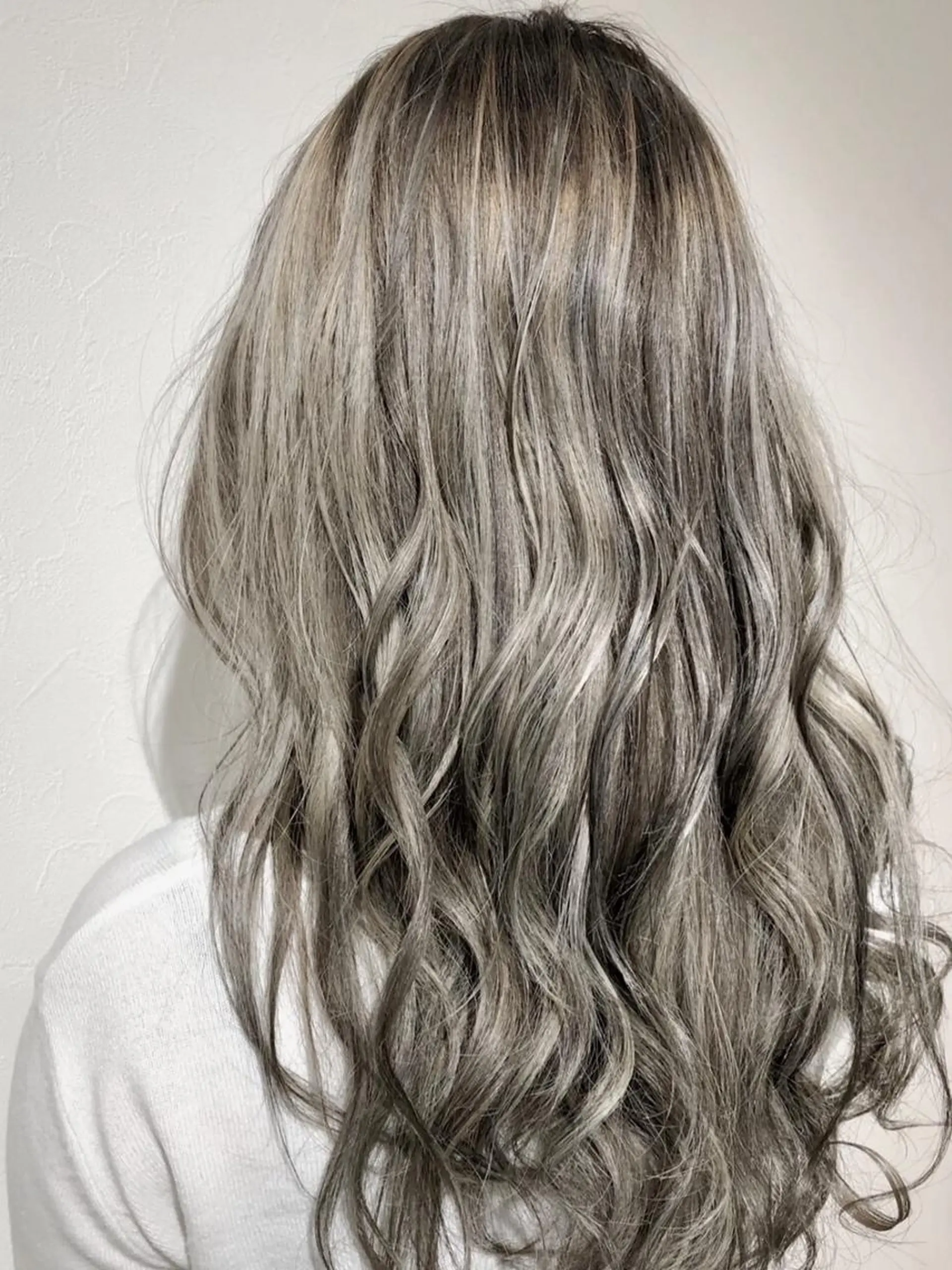 ロング カラー パーマ ヘアアレンジ レミーエクステ大阪 Device梅田のヘアスタイル