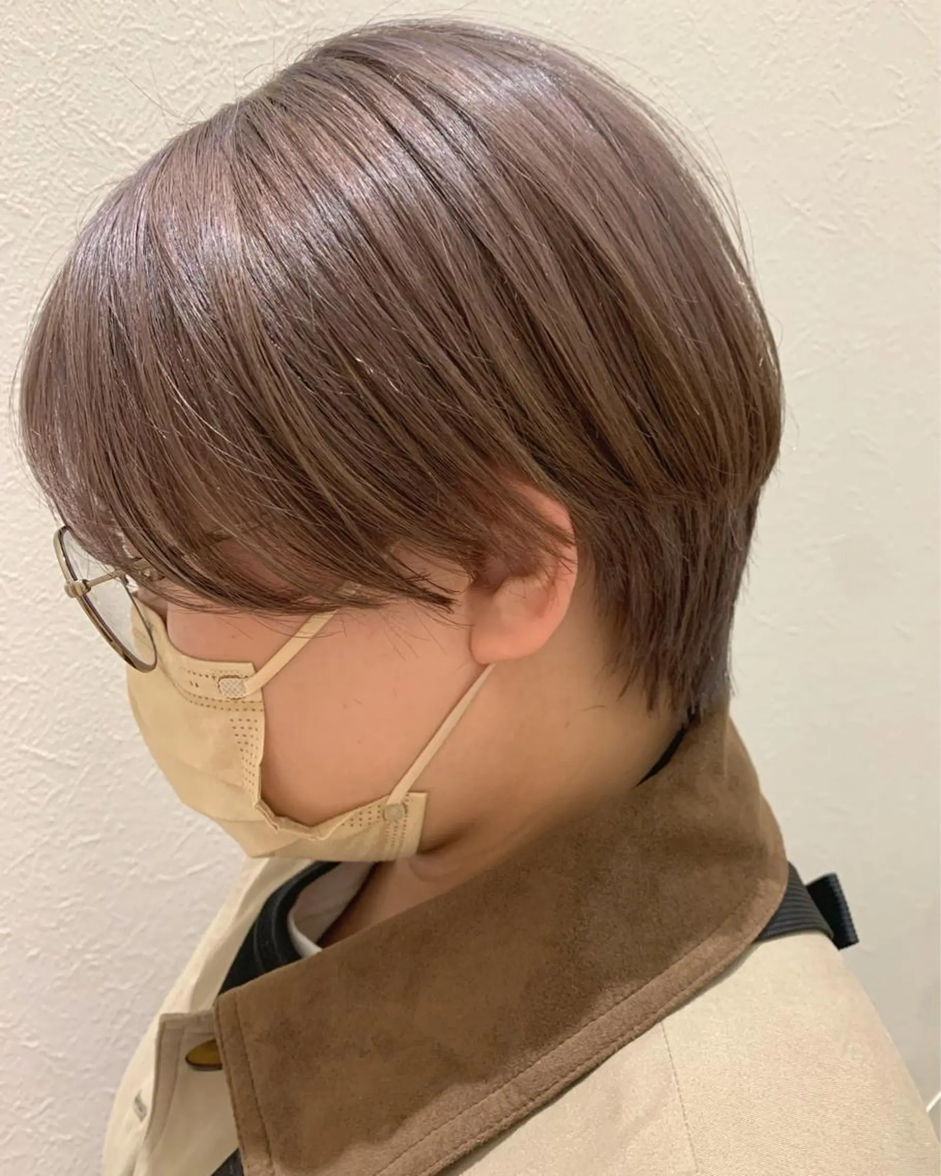 ショート カラー ベージュカラー ダブルカラー シルバー シルバーベージュ ショートヘア カット ヘアカラー トリートメント hub hair レイヤー/透明感のヘアスタイル
