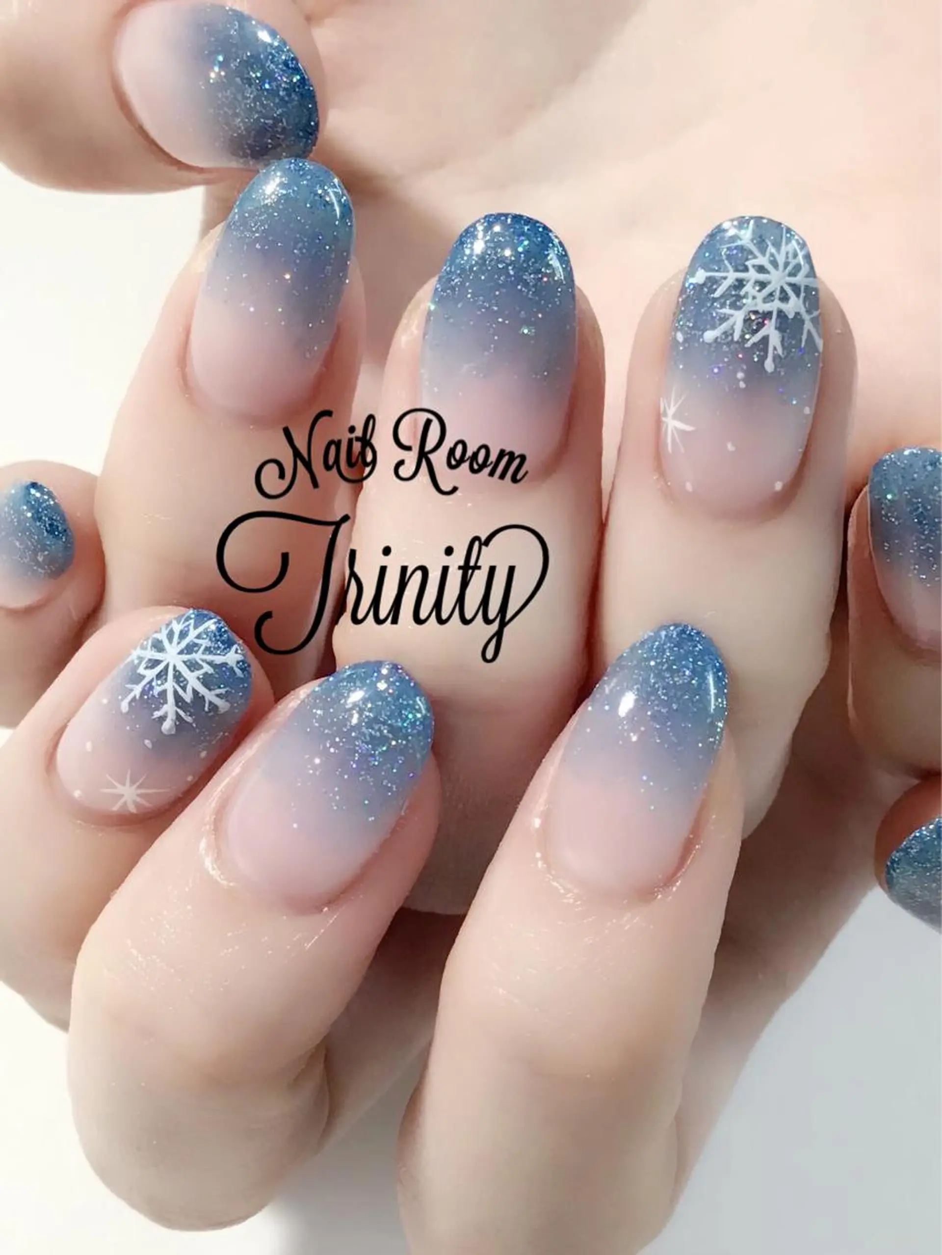 ネイル ハンドネイル Trinity ネイリストスタッフのネイルデザイン