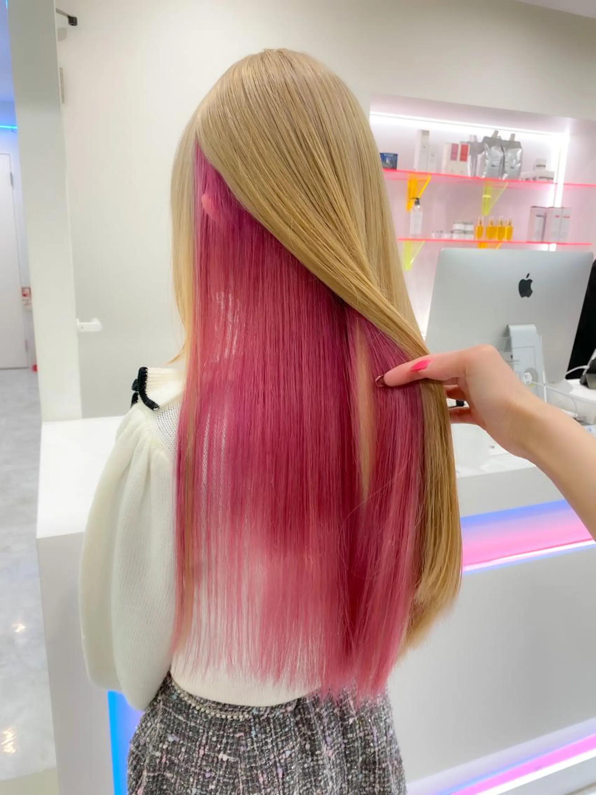 セミロング カラー ブリーチ ハイトーンカラー インナーカラー ヘアカラー トリートメント ヘッドスパ ヘアセット 透明感/艶髪/💖 トレンドスタイル💖のヘアスタイル