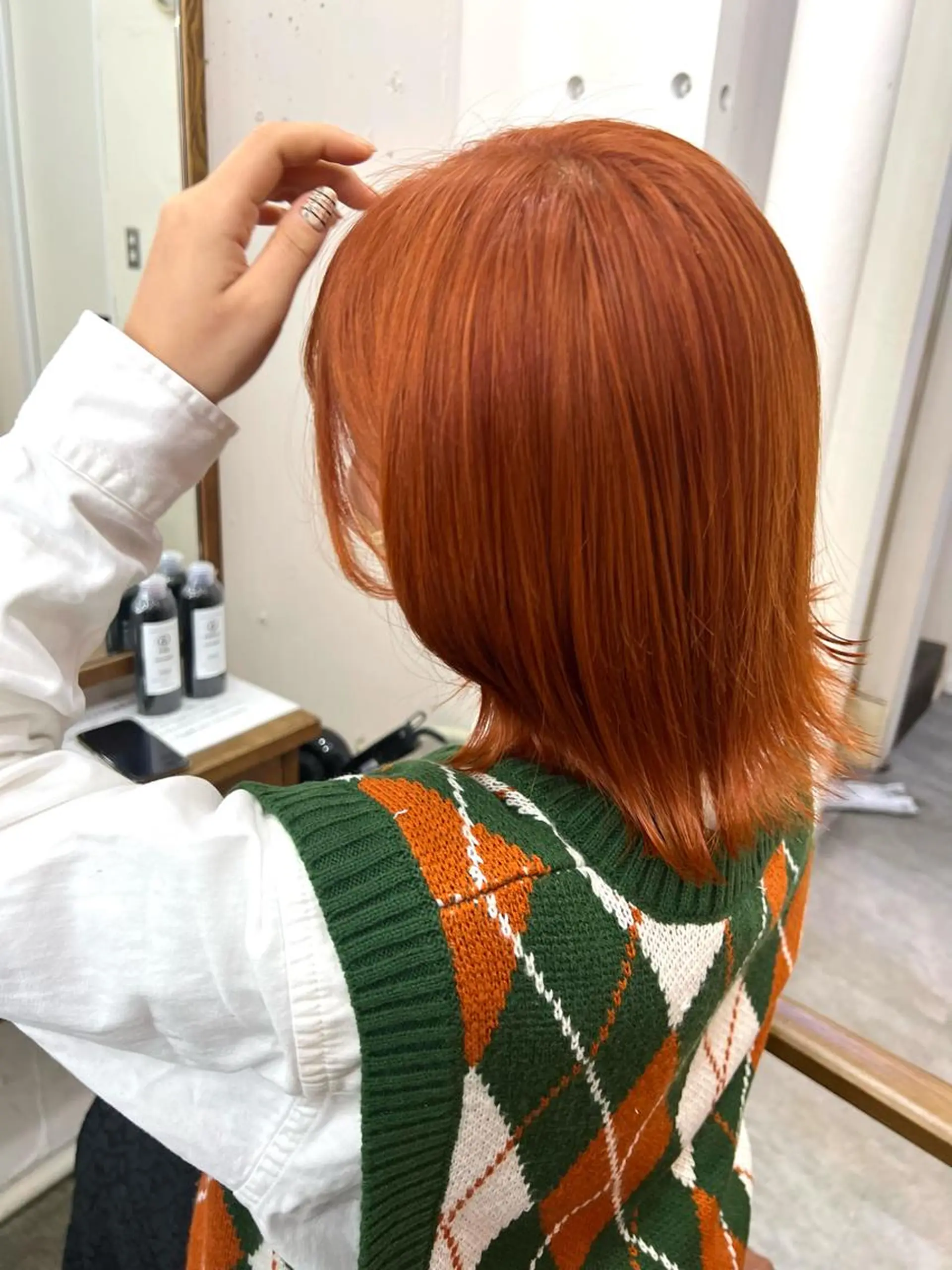ミディアム 副店長🩷艶カラー 🧡💛リサ🫧のヘアスタイル
