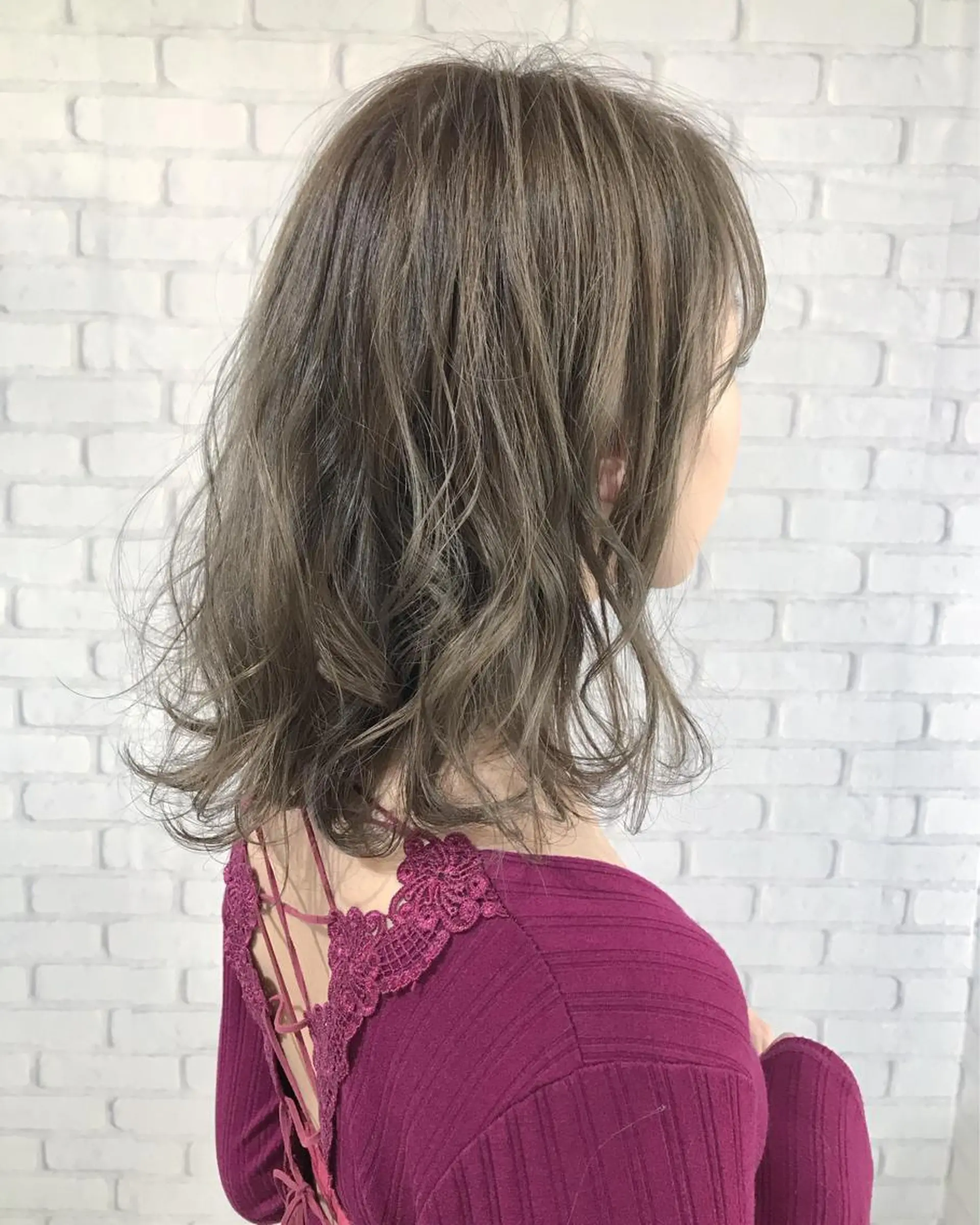 ミディアム カラー アッシュ エクステ（レミー毛） NINEのヘアスタイル
